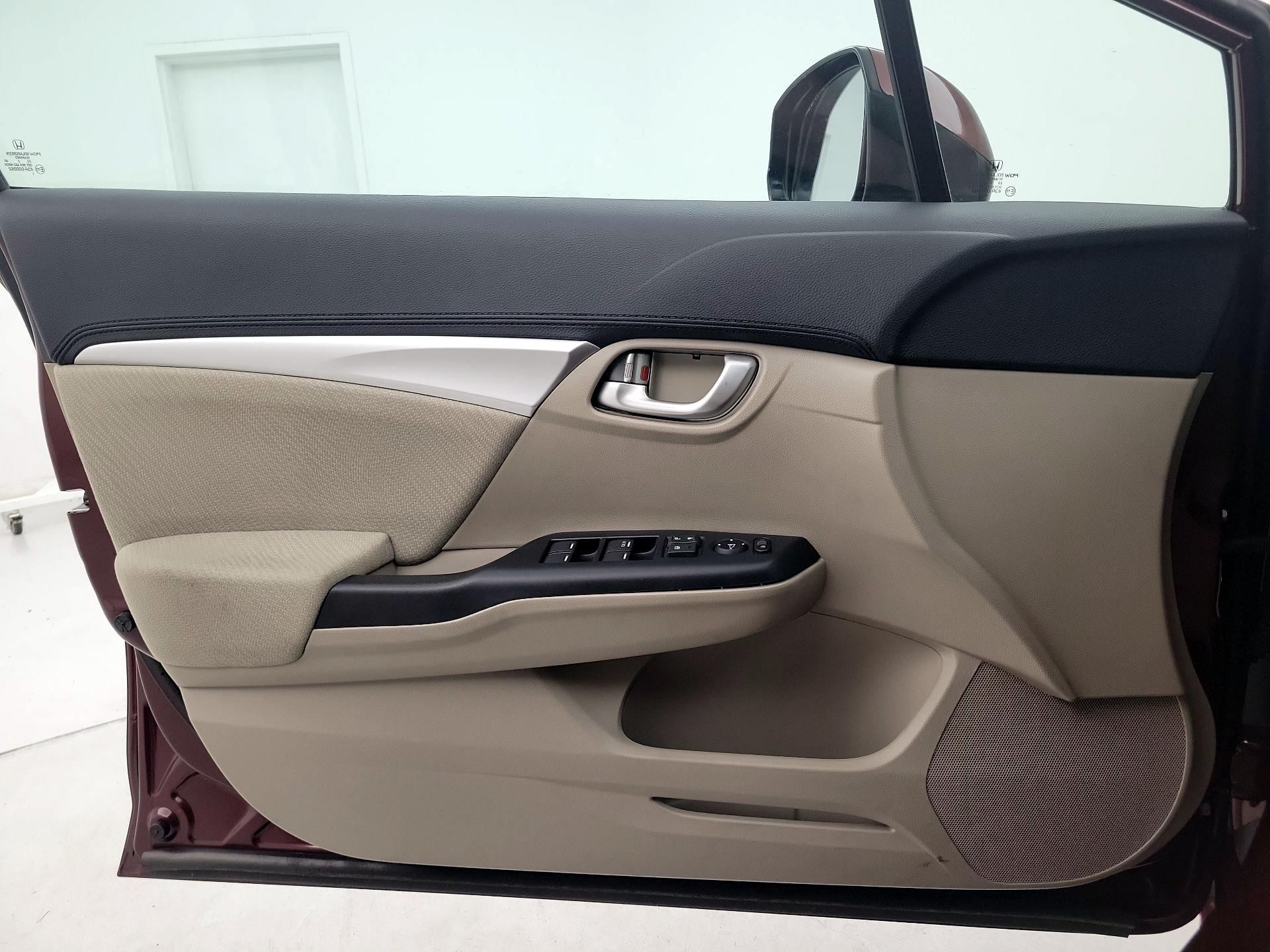 Thumbnail: 2013 Honda Civic - 12