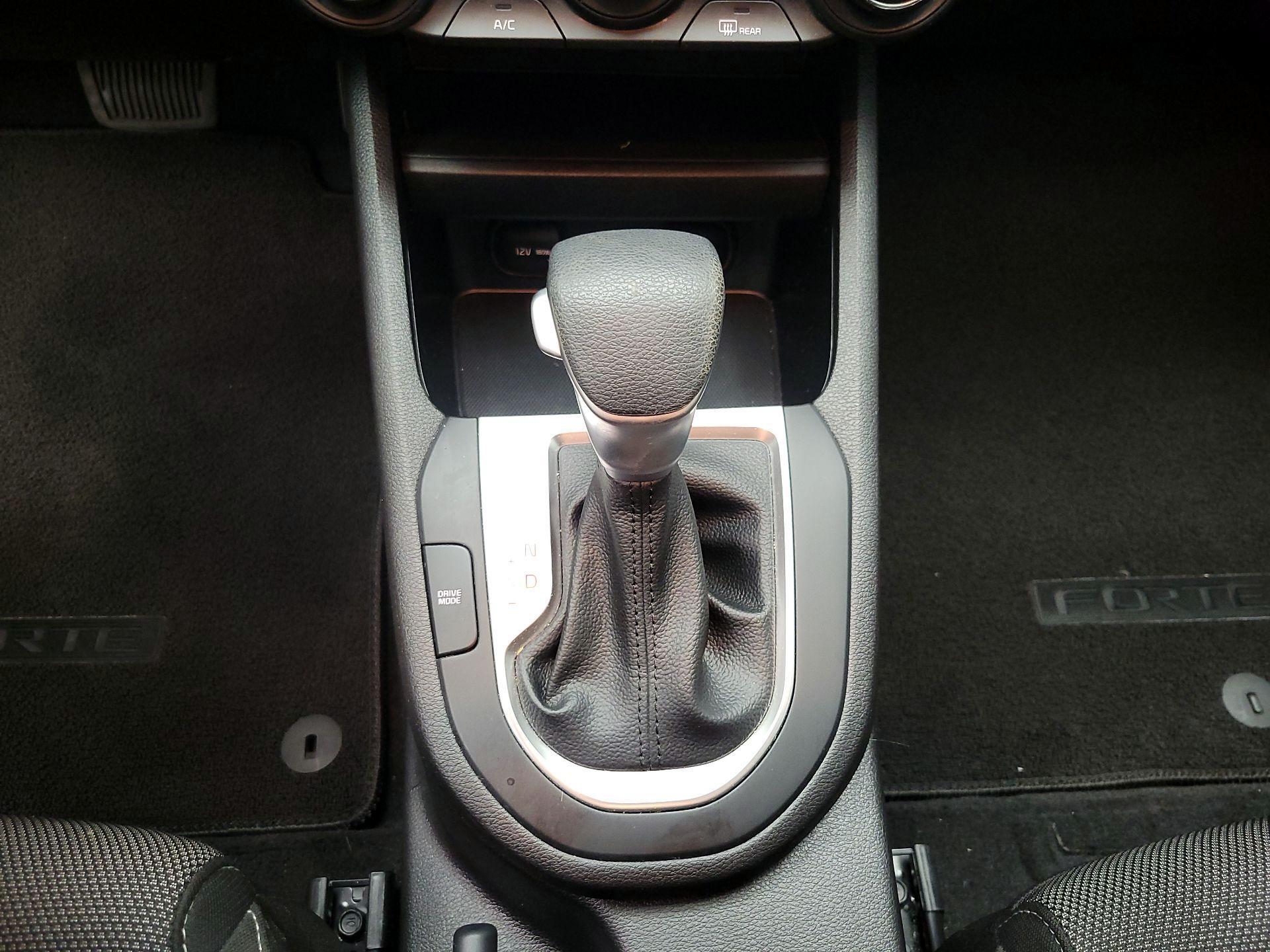 Thumbnail: 2023 Kia Forte - 17
