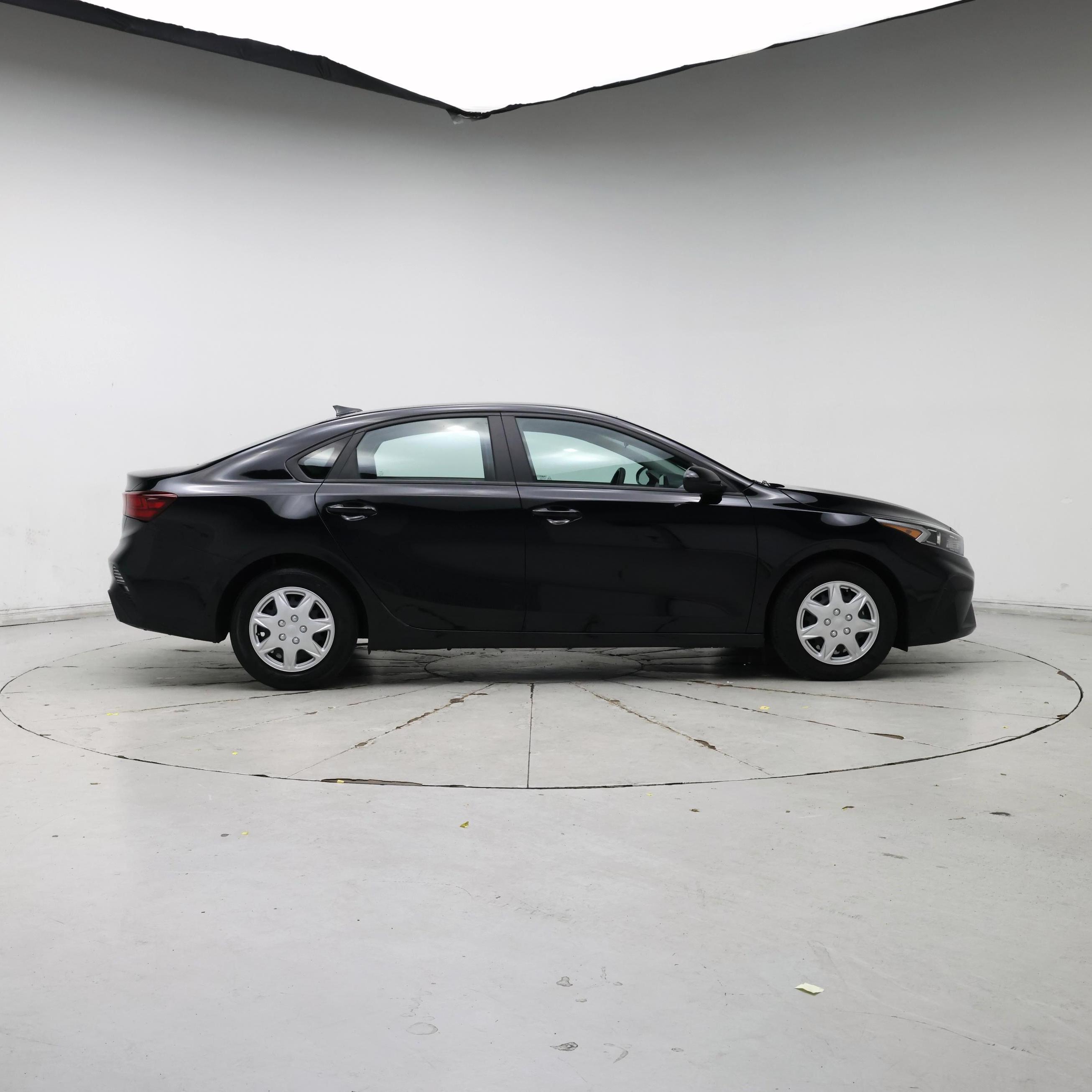 Thumbnail: 2023 Kia Forte - 7