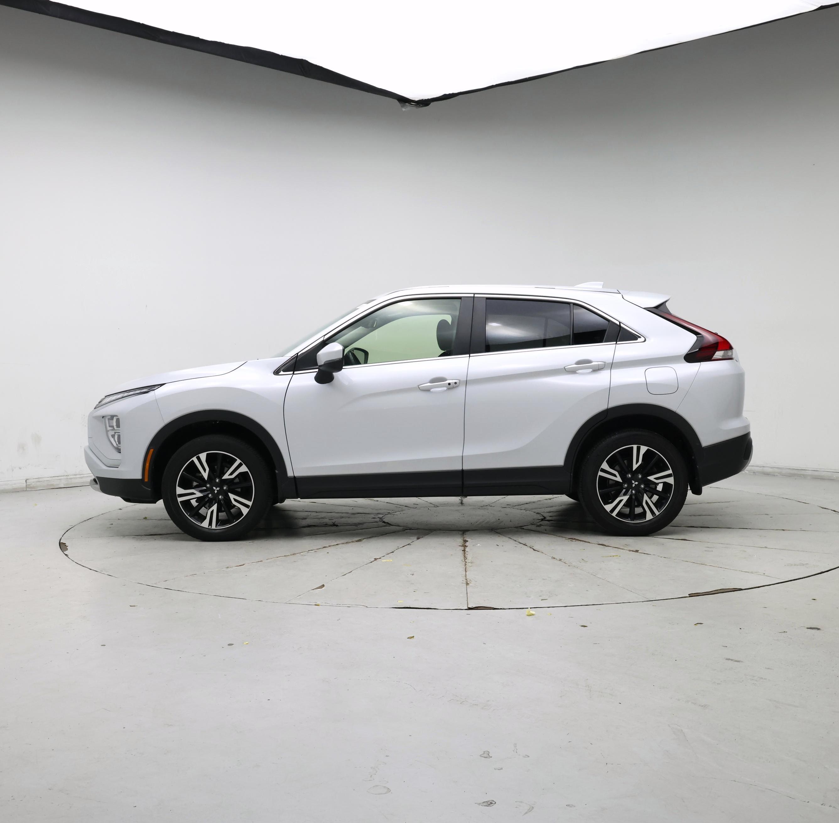 Thumbnail: 2023 Mitsubishi Eclipse Cross - 3