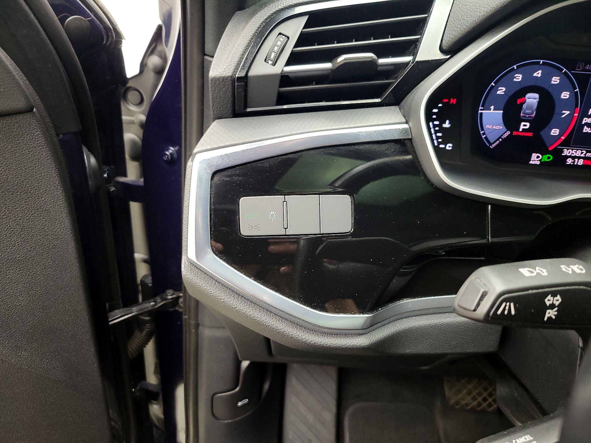 Thumbnail: 2020 Audi Q3 - 13