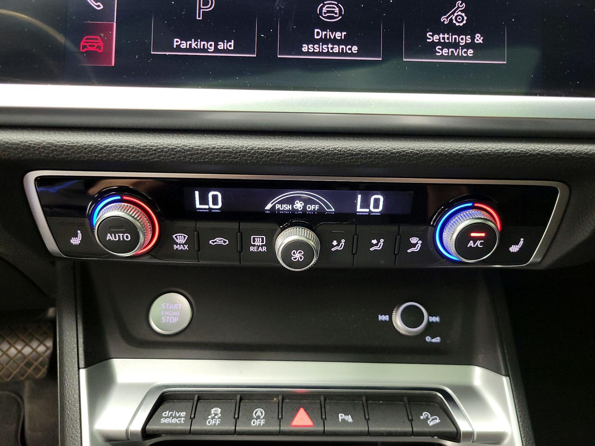 Thumbnail: 2020 Audi Q3 - 16