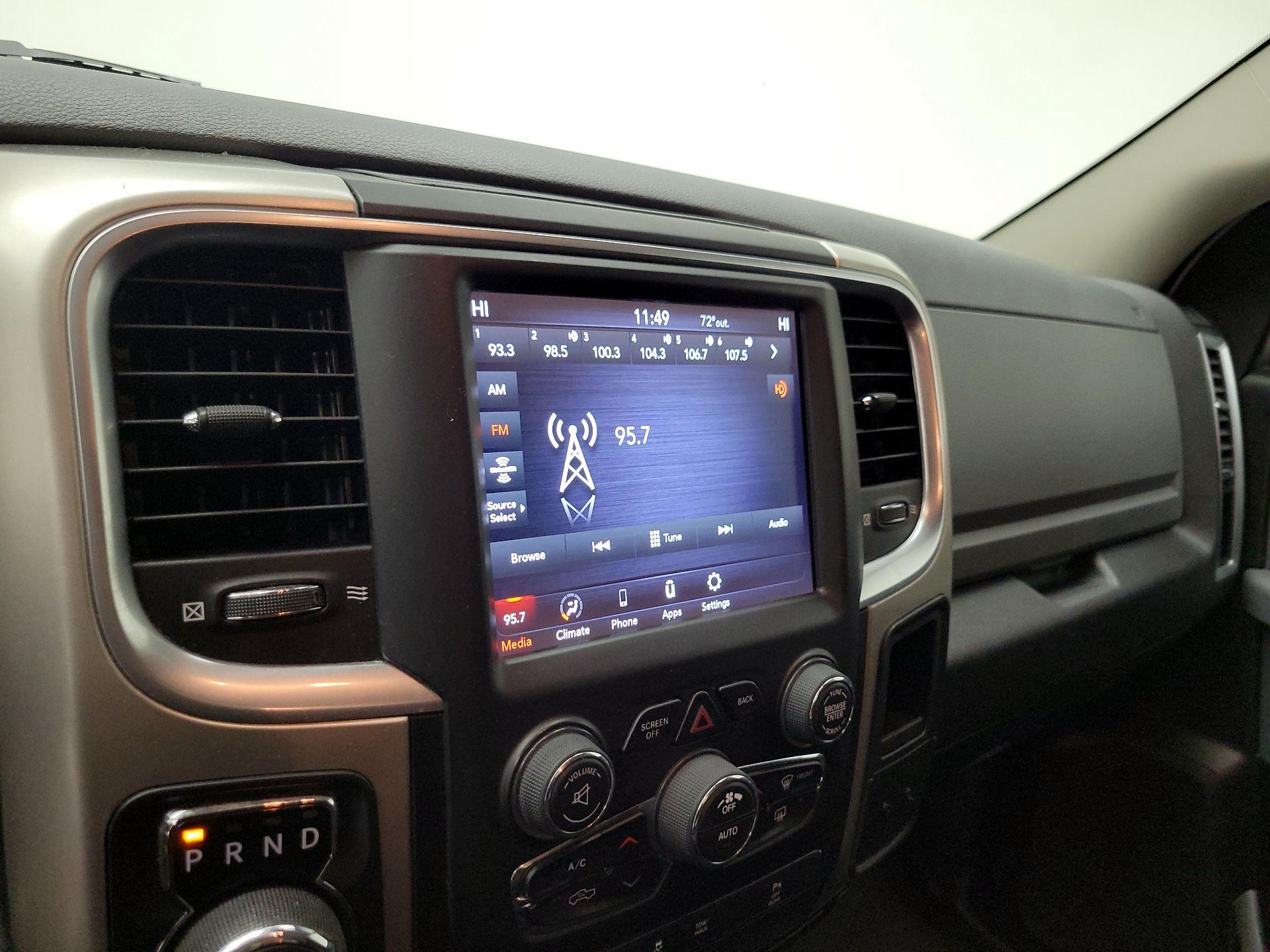 Thumbnail: 2019 RAM 1500 Classic - 15