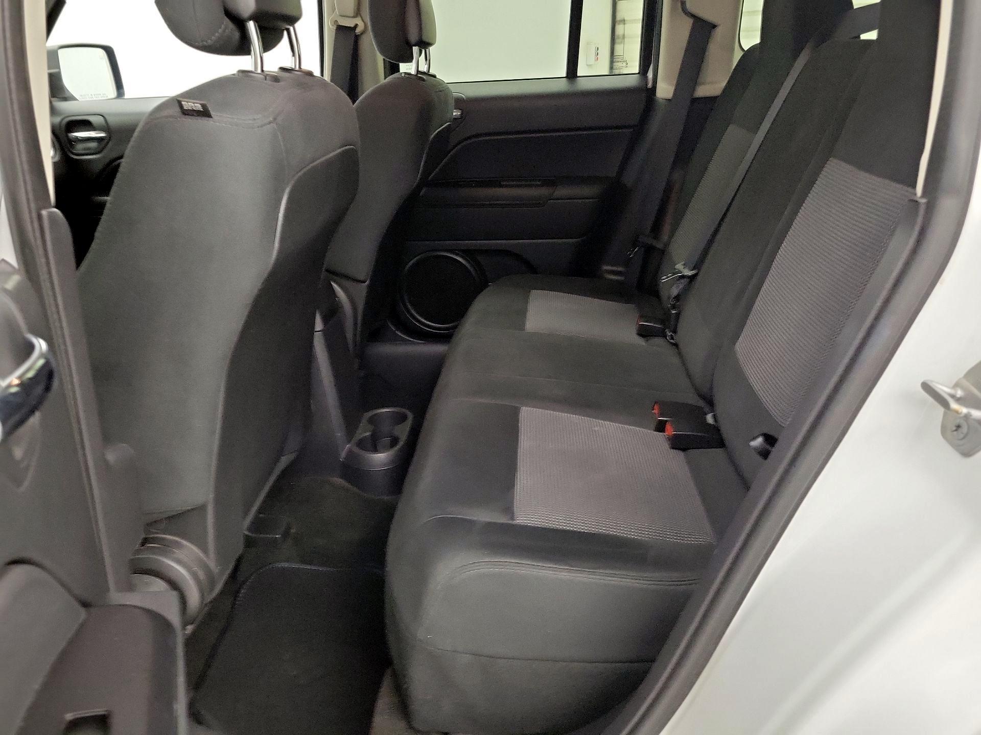 Thumbnail: 2014 Jeep Patriot - 16