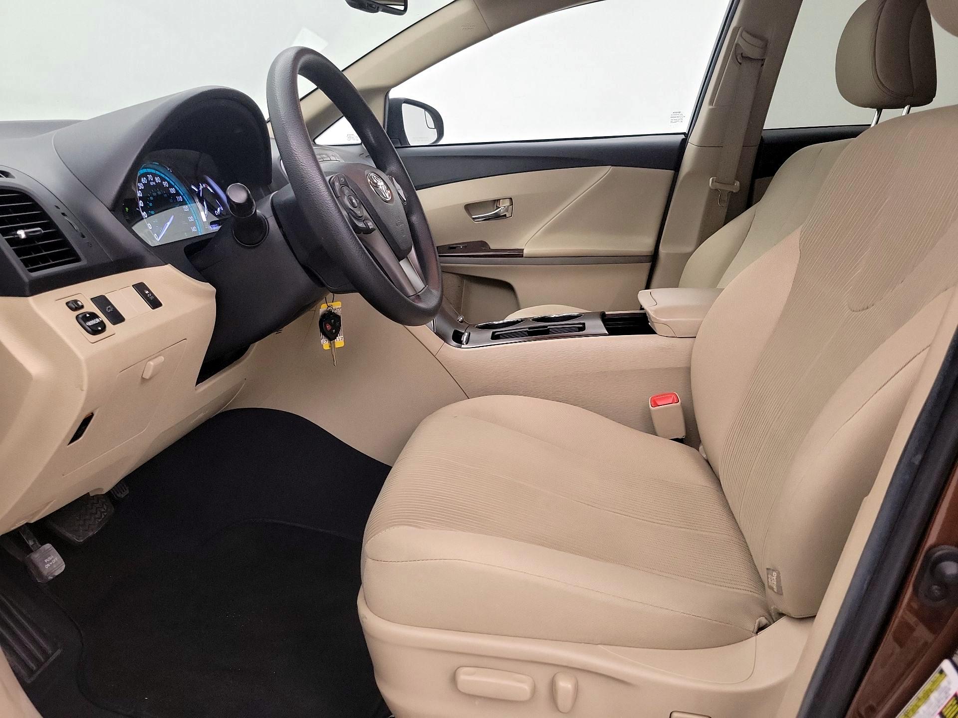 Thumbnail: 2014 Toyota Venza - 11