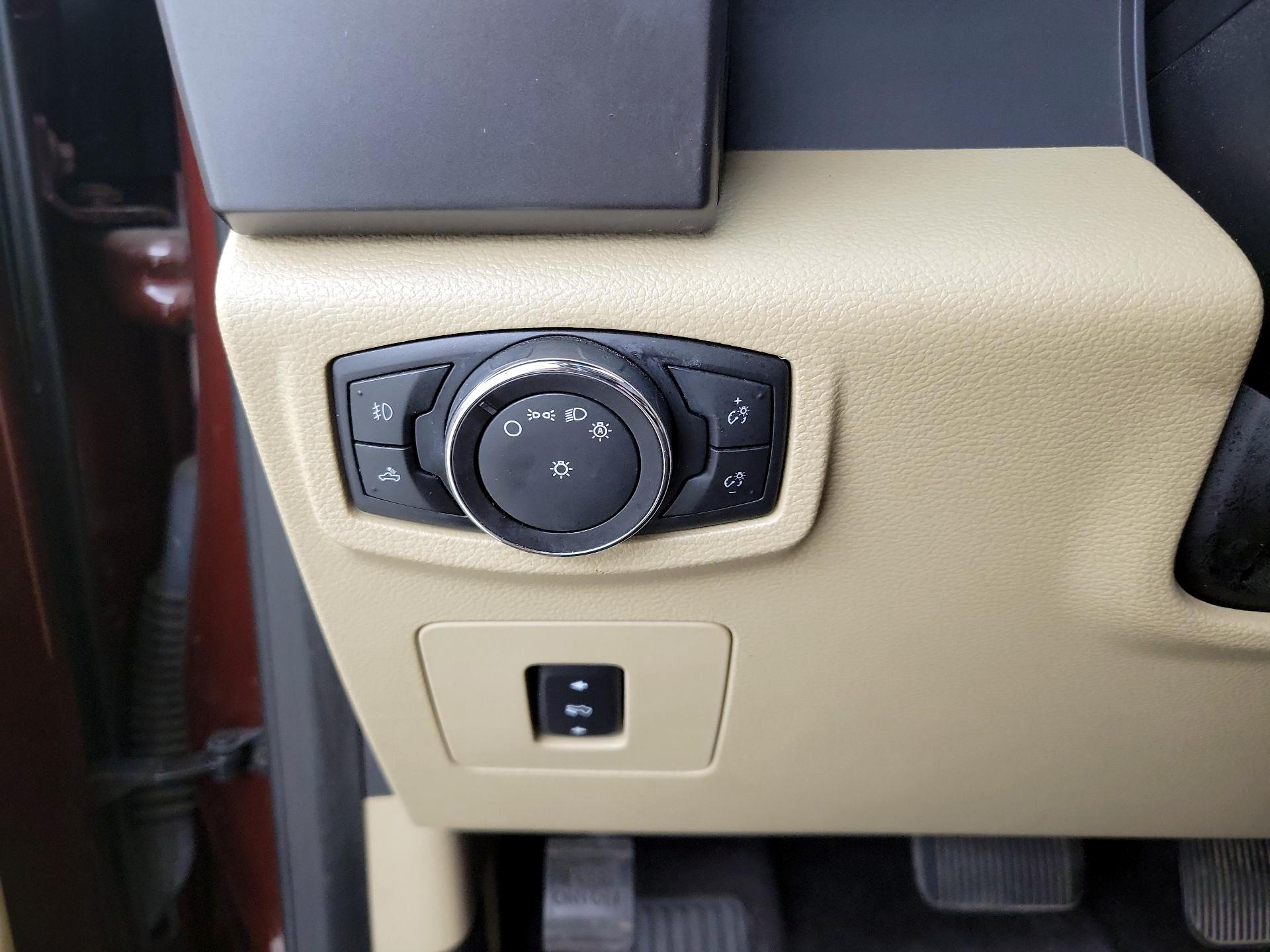 Thumbnail: 2016 Ford F-150 - 13