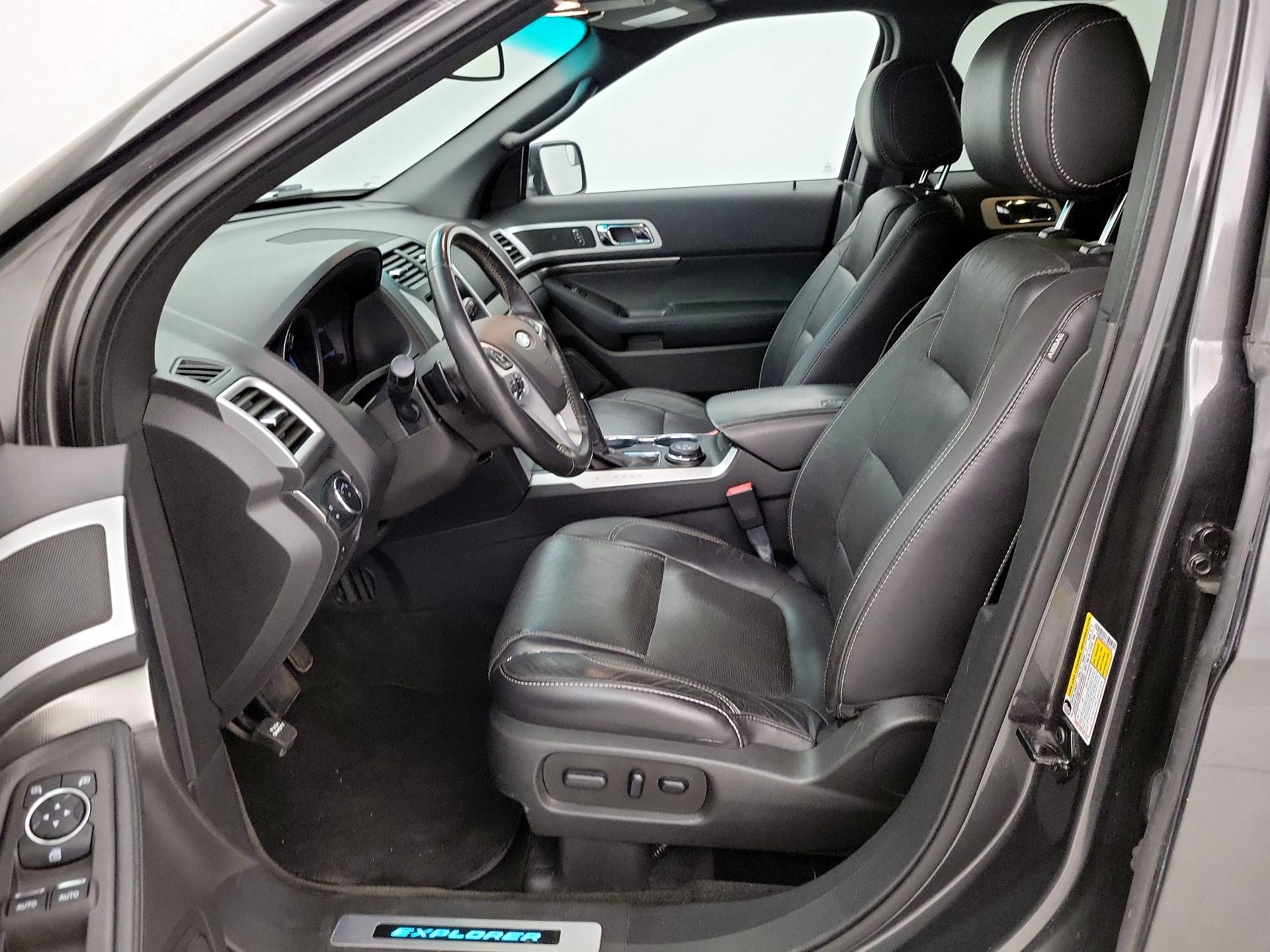 Thumbnail: 2015 Ford Explorer - 11