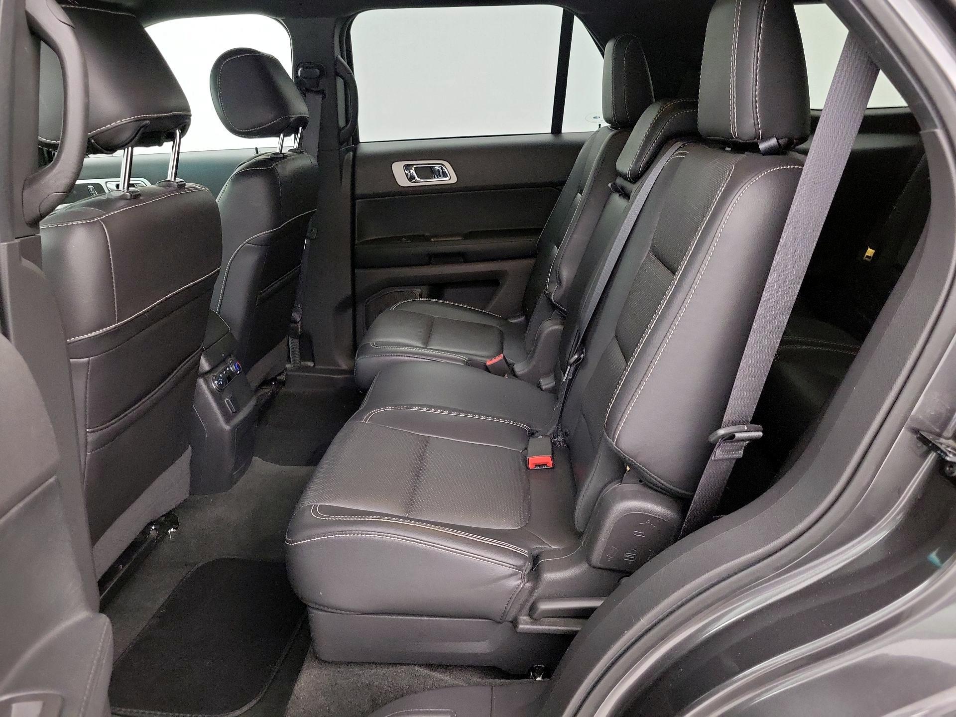 Thumbnail: 2015 Ford Explorer - 19