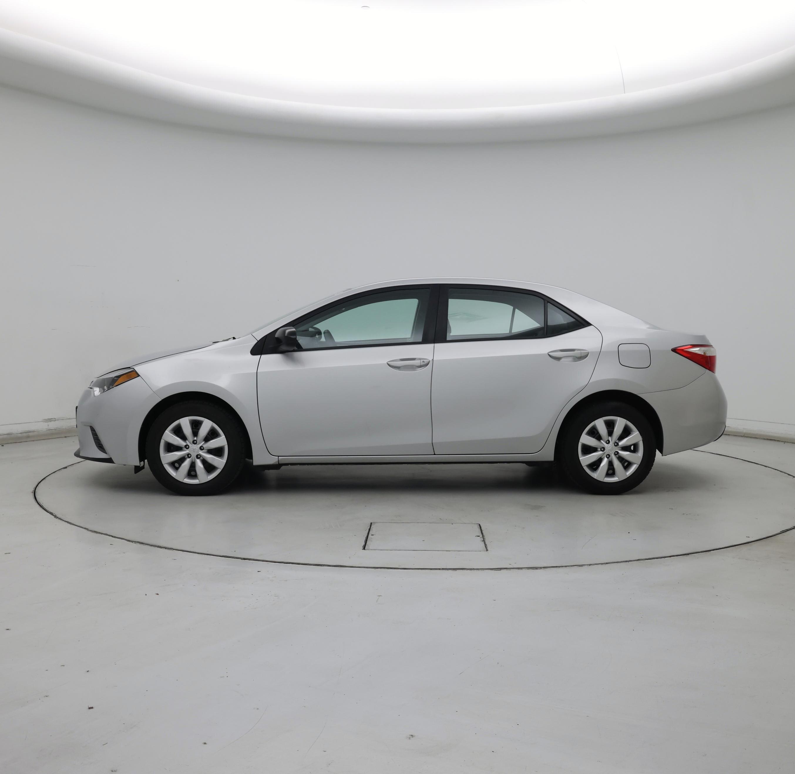 Thumbnail: 2015 Toyota Corolla - 3
