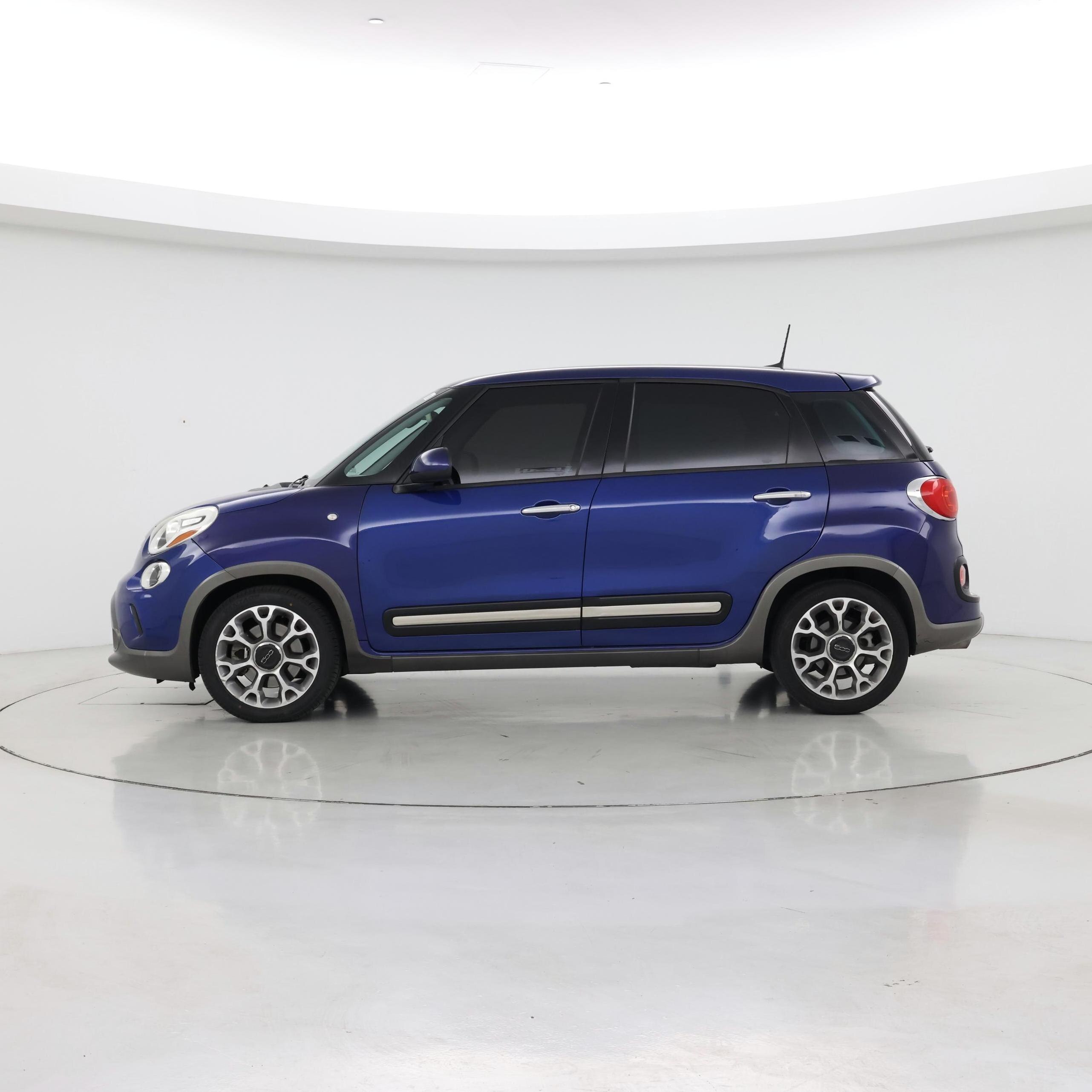 Thumbnail: 2017 Fiat 500L - 3