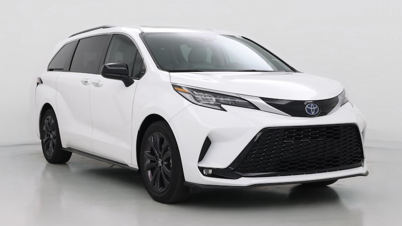 2022 Toyota Sienna XSE Hero Image