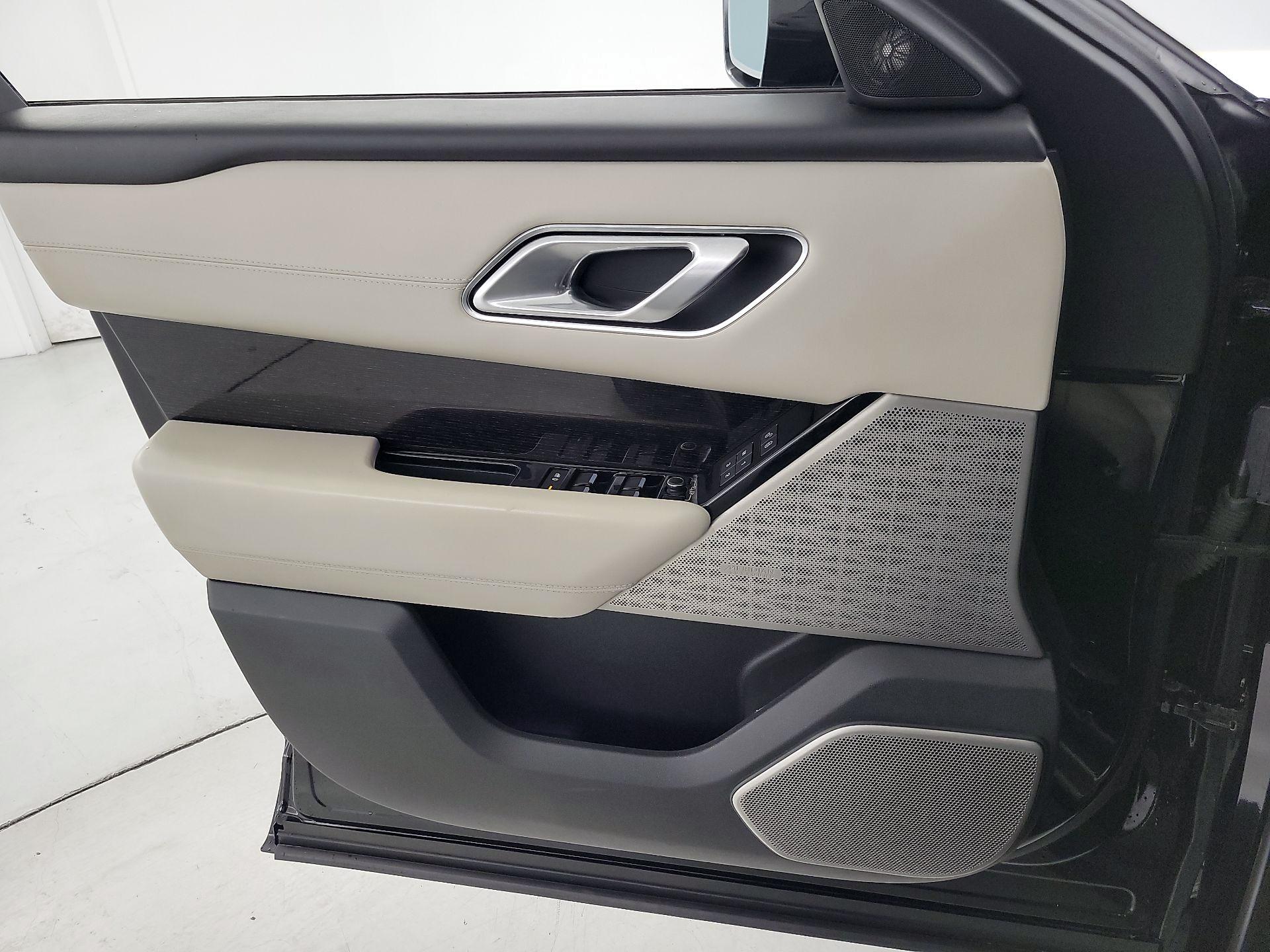Thumbnail: 2018 Land Rover Range Rover Velar - 12