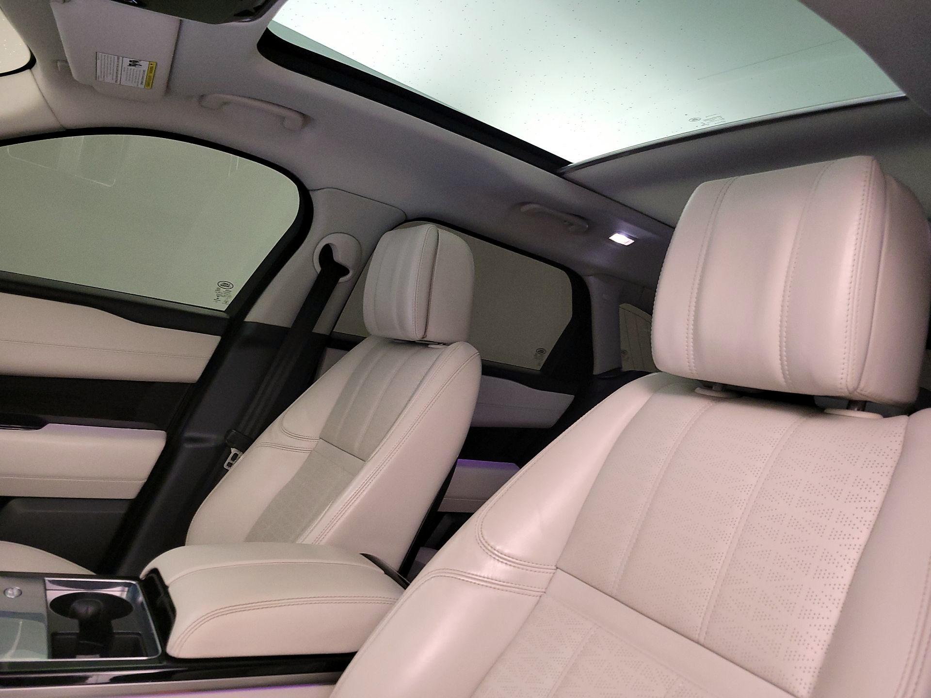 Thumbnail: 2018 Land Rover Range Rover Velar - 19