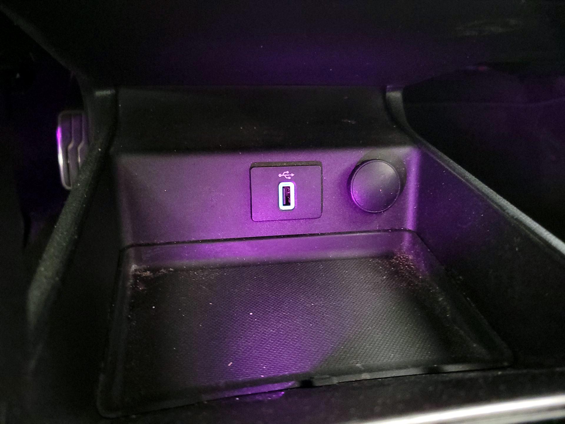 Thumbnail: 2017 Ford Fusion - 19