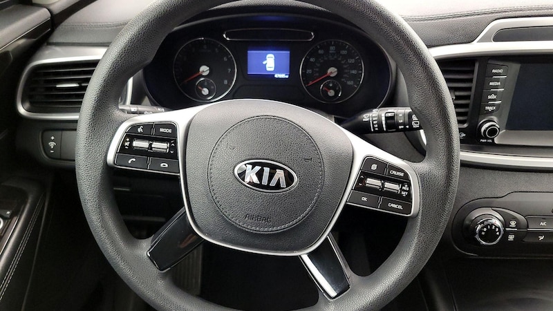 2020 Kia Sorento LX 10