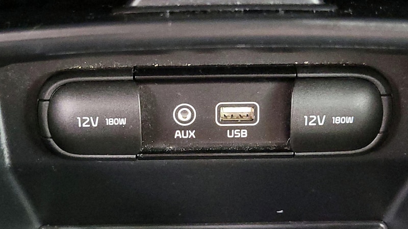 2020 Kia Sorento LX 18