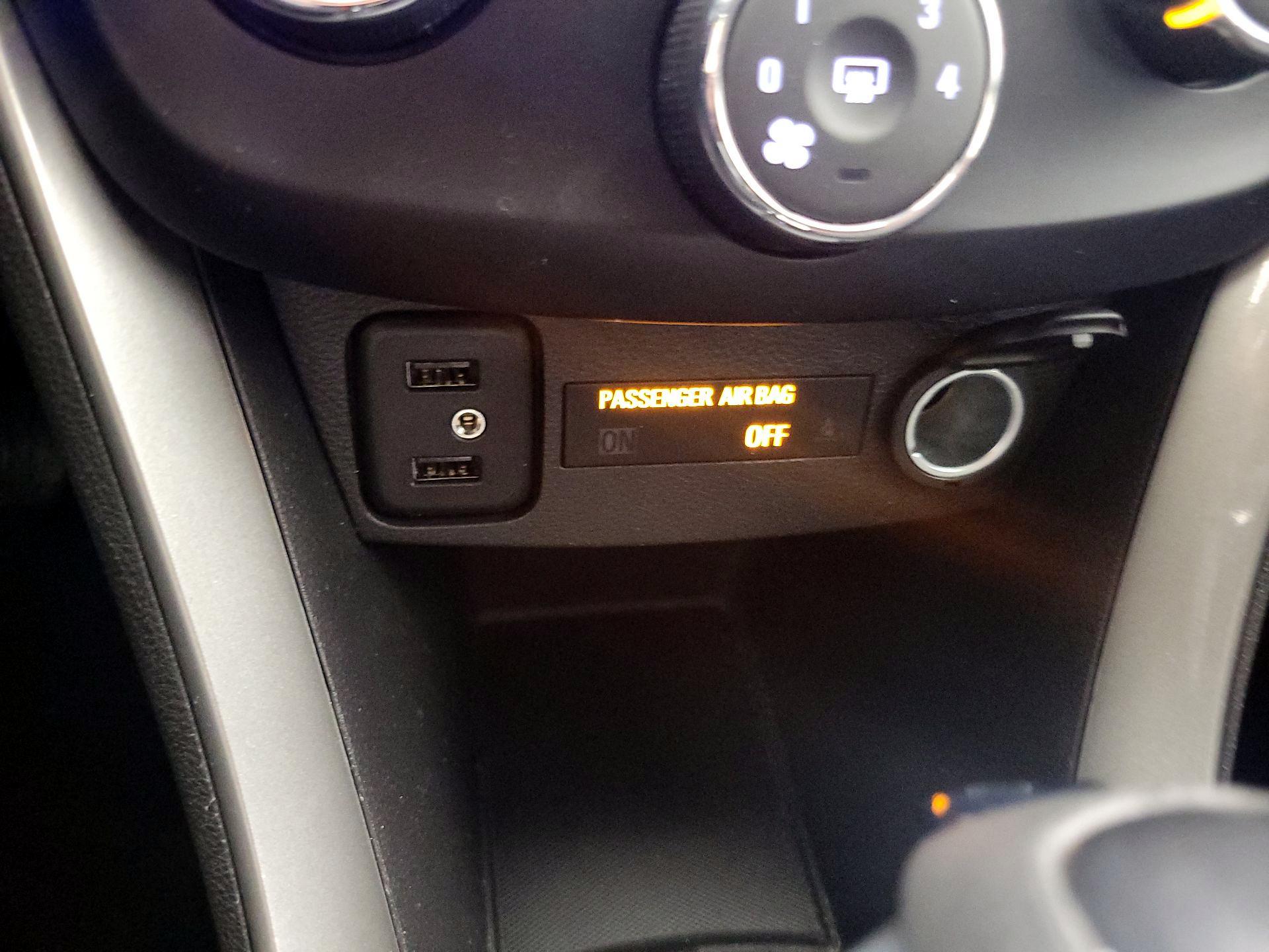 Thumbnail: 2019 Chevrolet Trax - 18