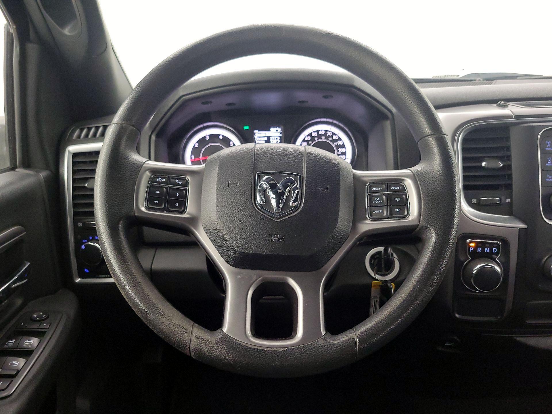Thumbnail: 2021 RAM 1500 Classic - 10