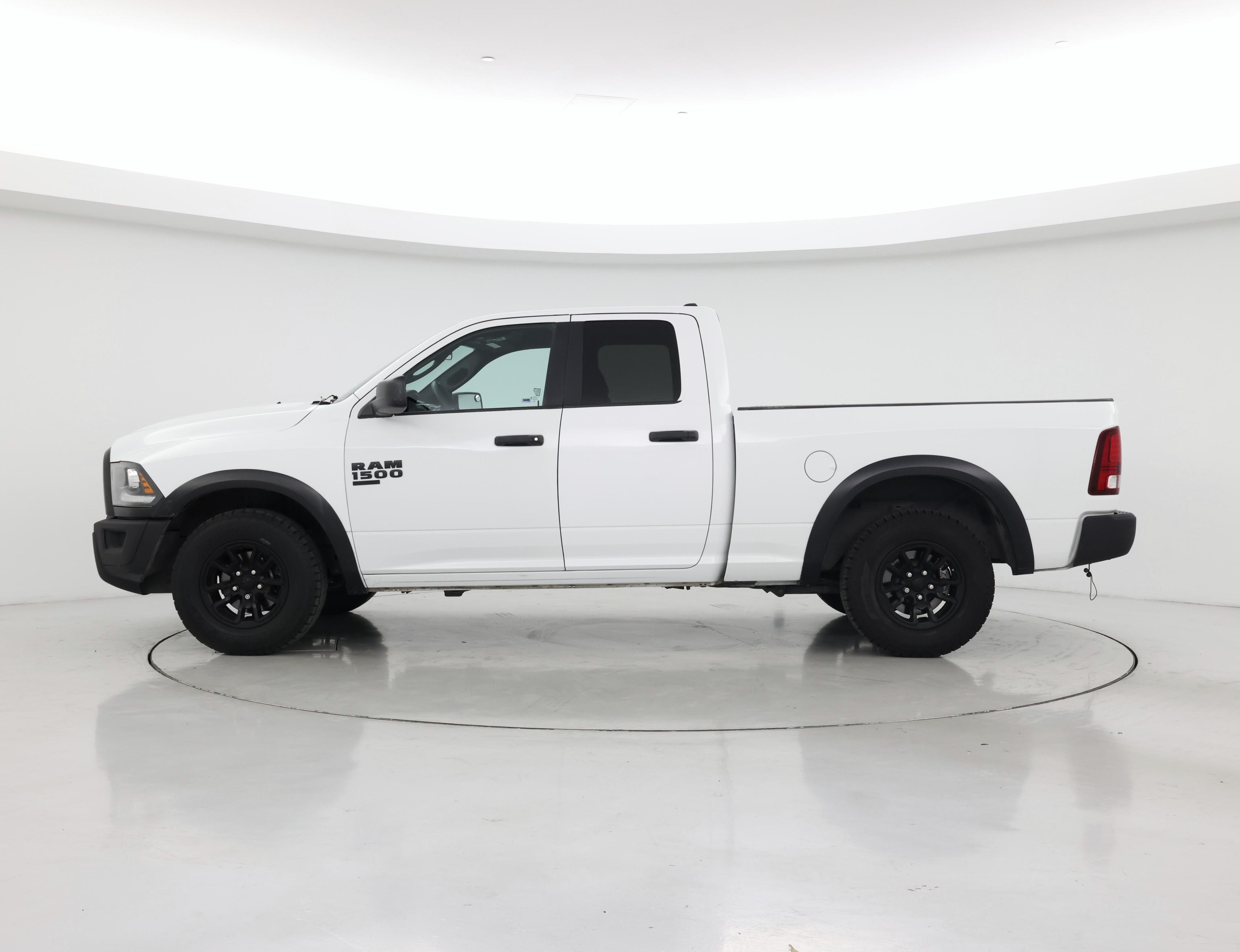 Thumbnail: 2021 RAM 1500 Classic - 3