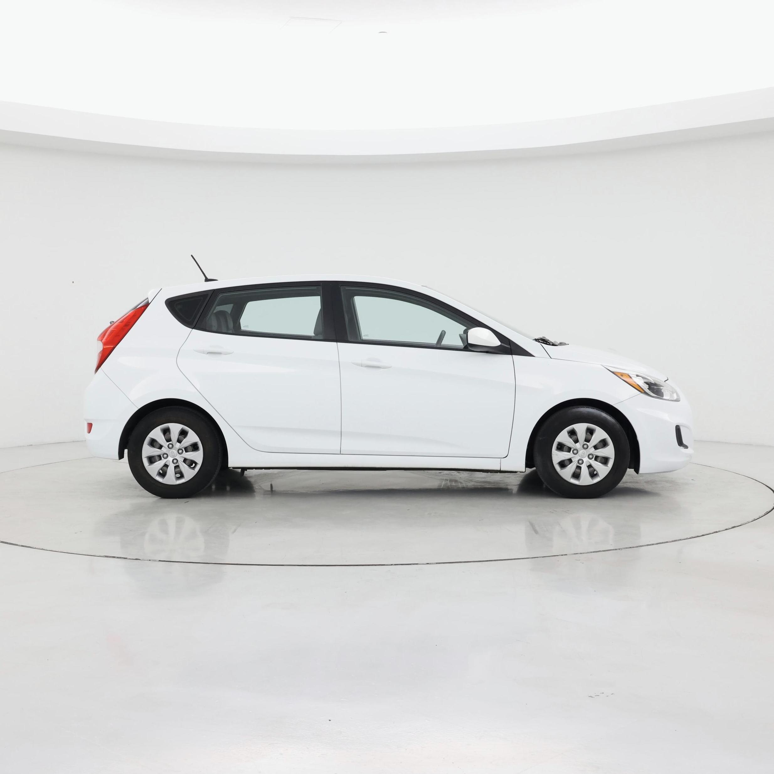 Thumbnail: 2017 Hyundai Accent - 7