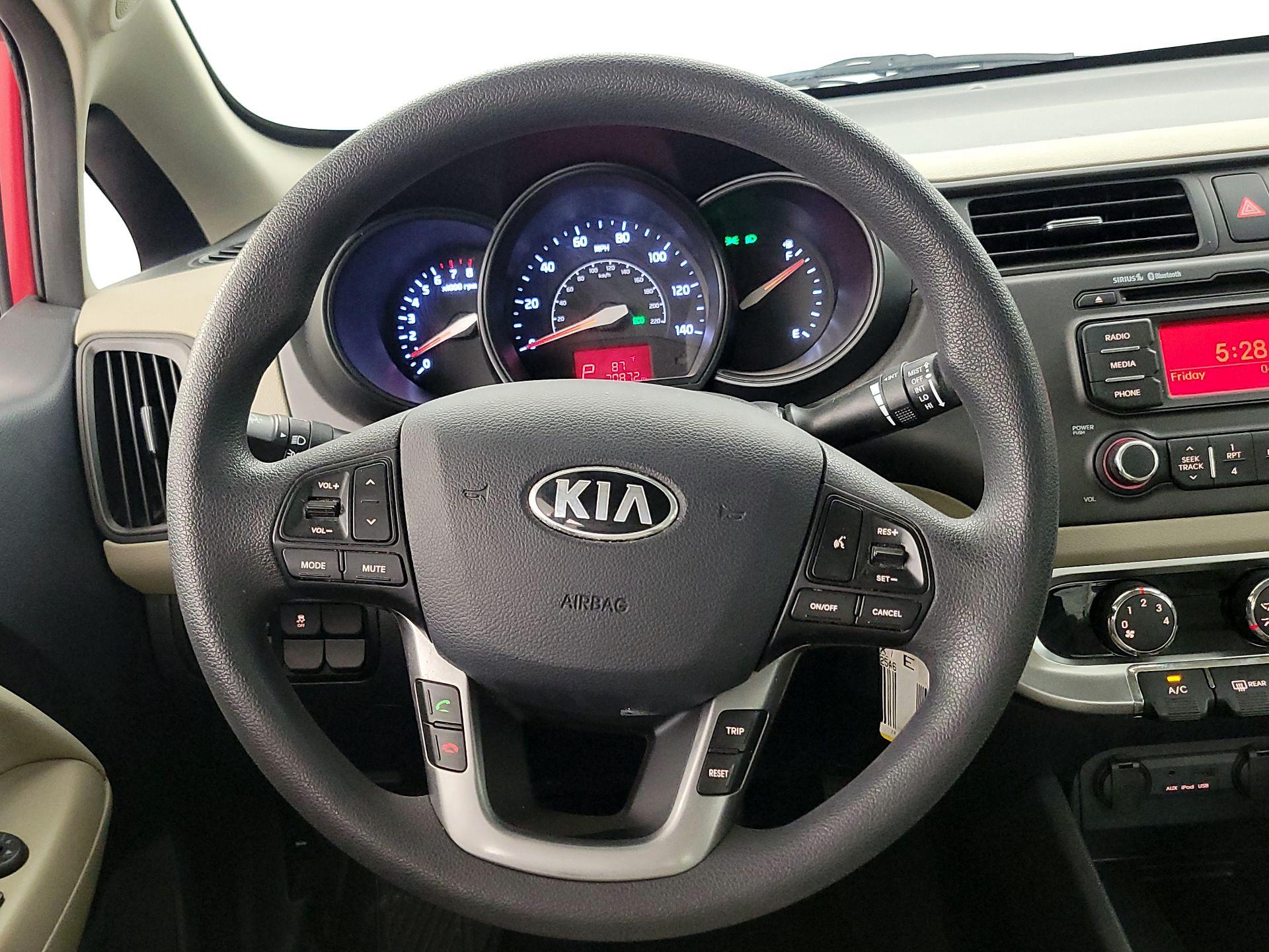 Thumbnail: 2013 Kia Rio - 10