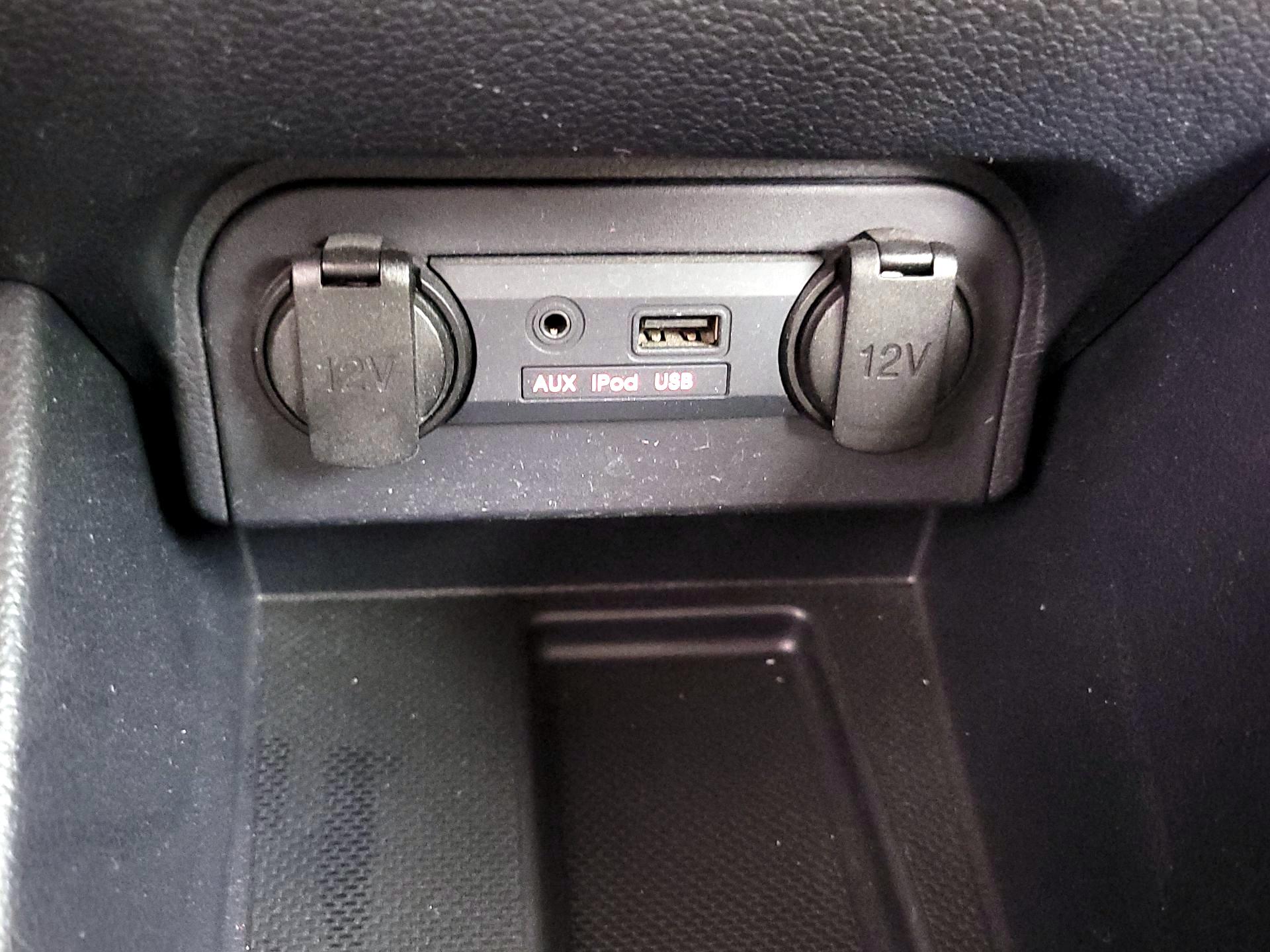 Thumbnail: 2013 Kia Rio - 17
