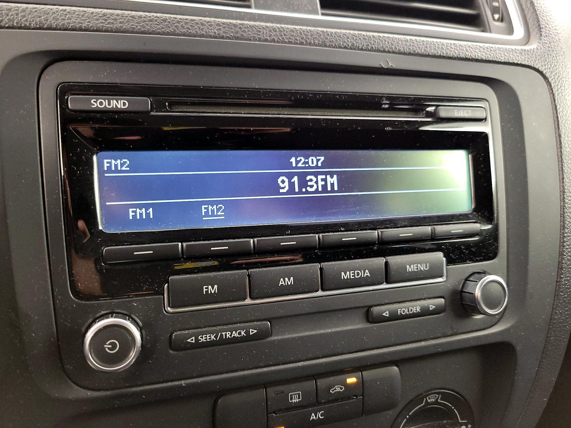 Thumbnail: 2014 Volkswagen Jetta - 14