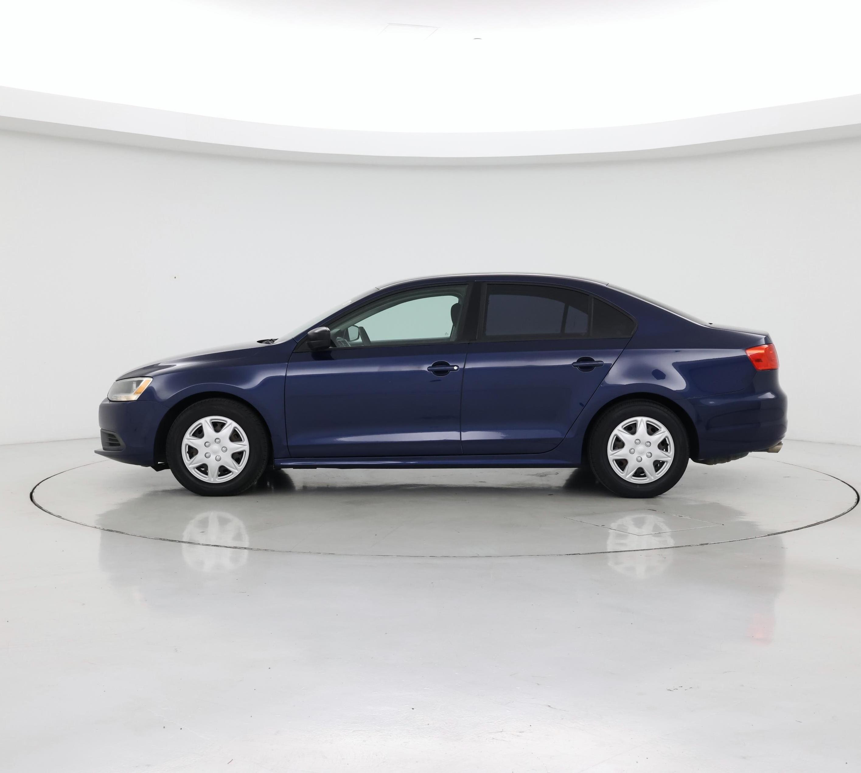 Thumbnail: 2014 Volkswagen Jetta - 3