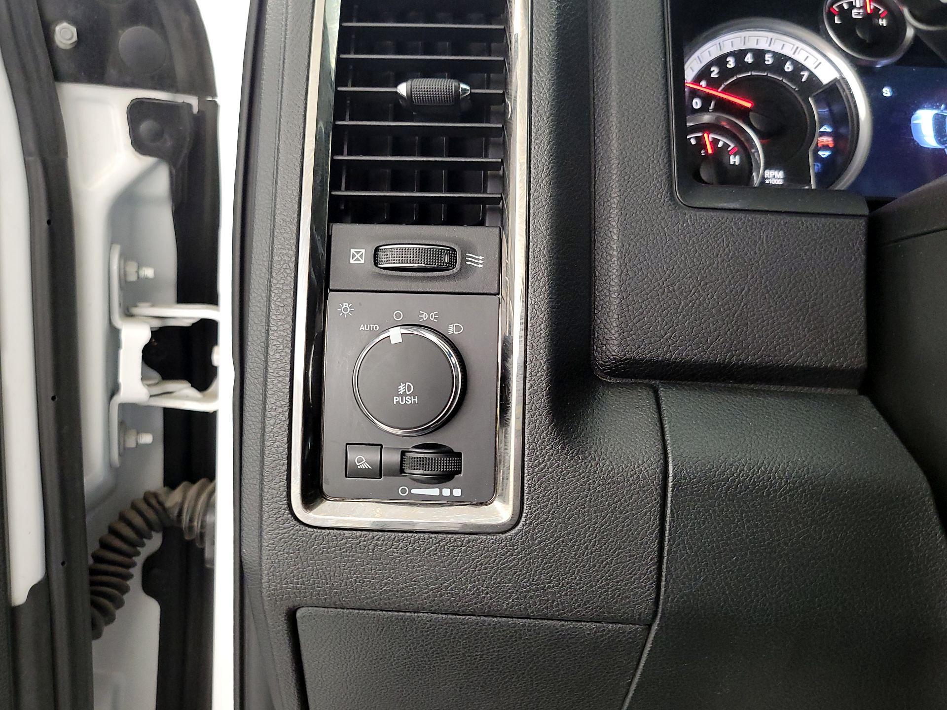 Thumbnail: 2014 RAM 1500 - 13