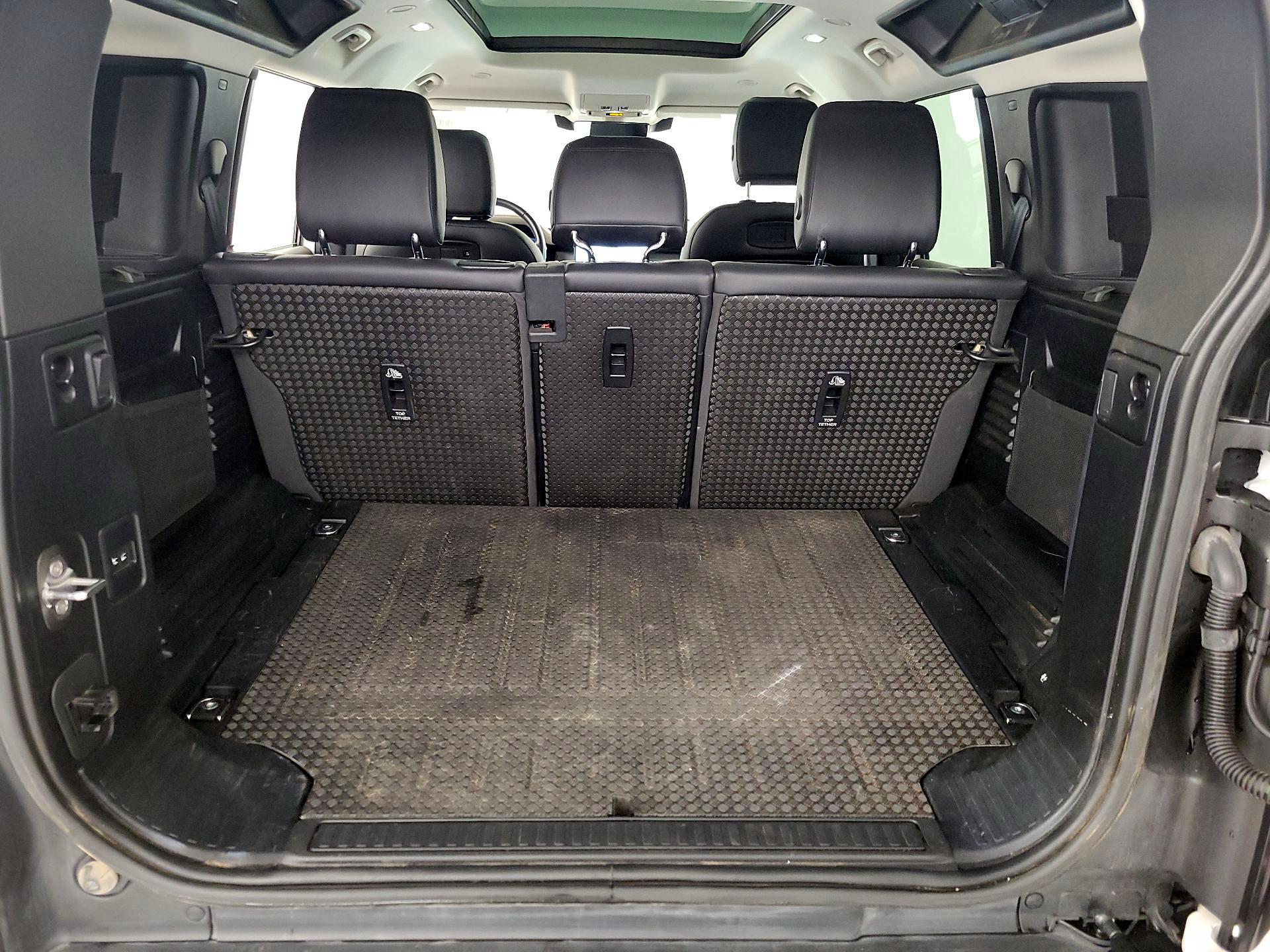 Thumbnail: 2022 Land Rover Defender - 20