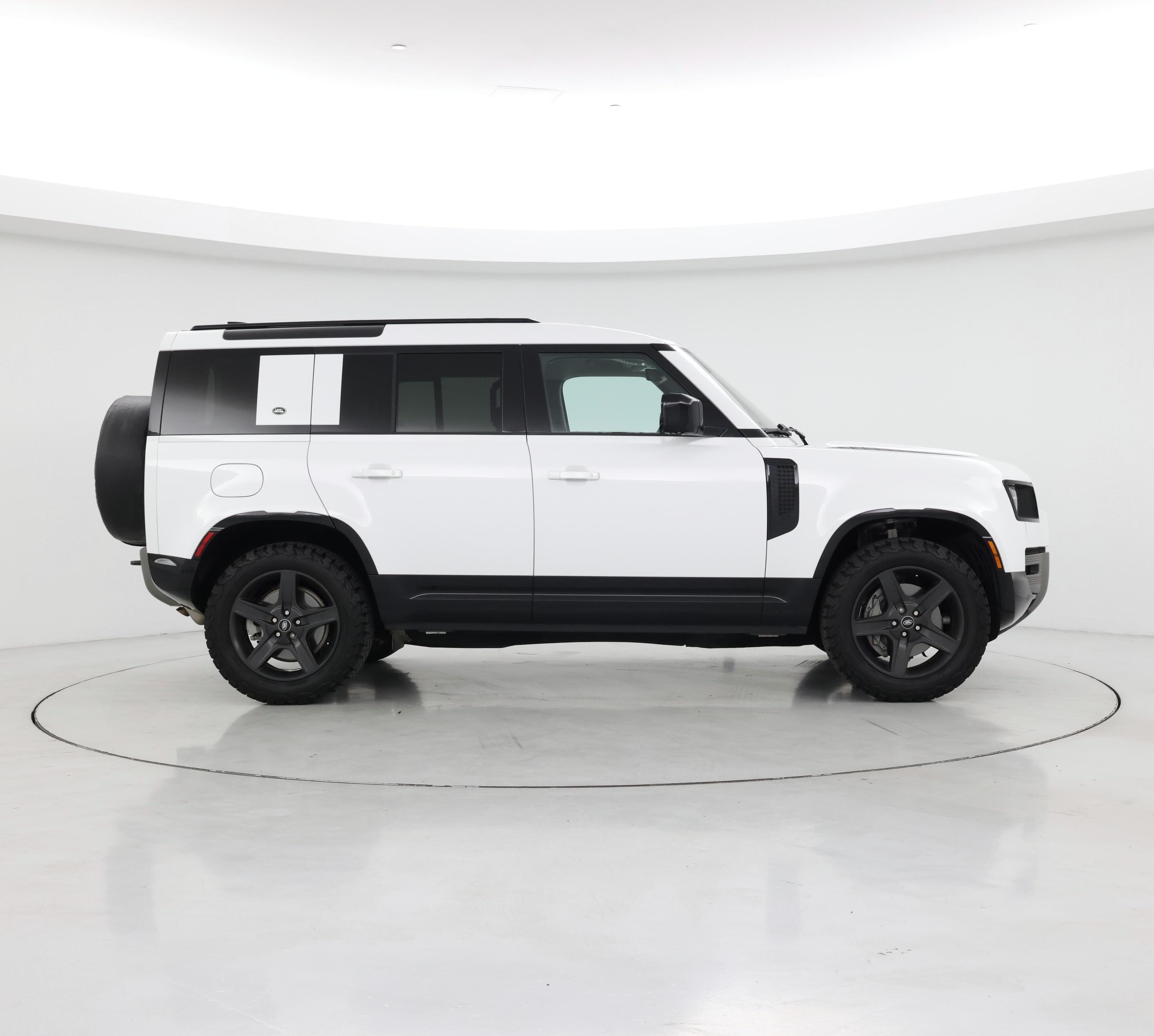 Thumbnail: 2022 Land Rover Defender - 7