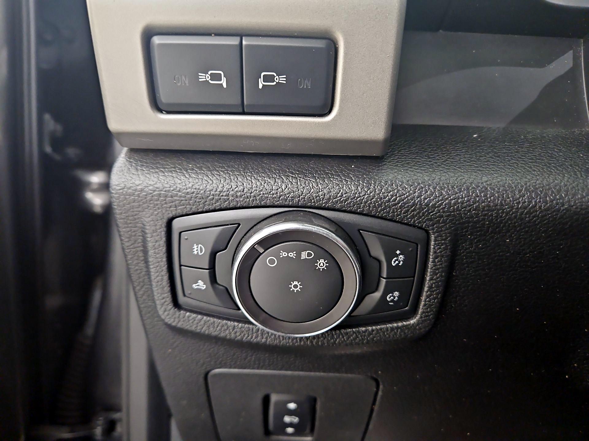 Thumbnail: 2016 Ford F-150 - 13