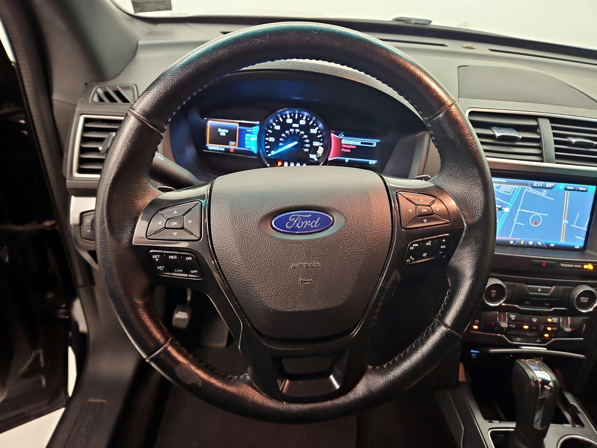 Thumbnail: 2016 Ford Explorer - 10