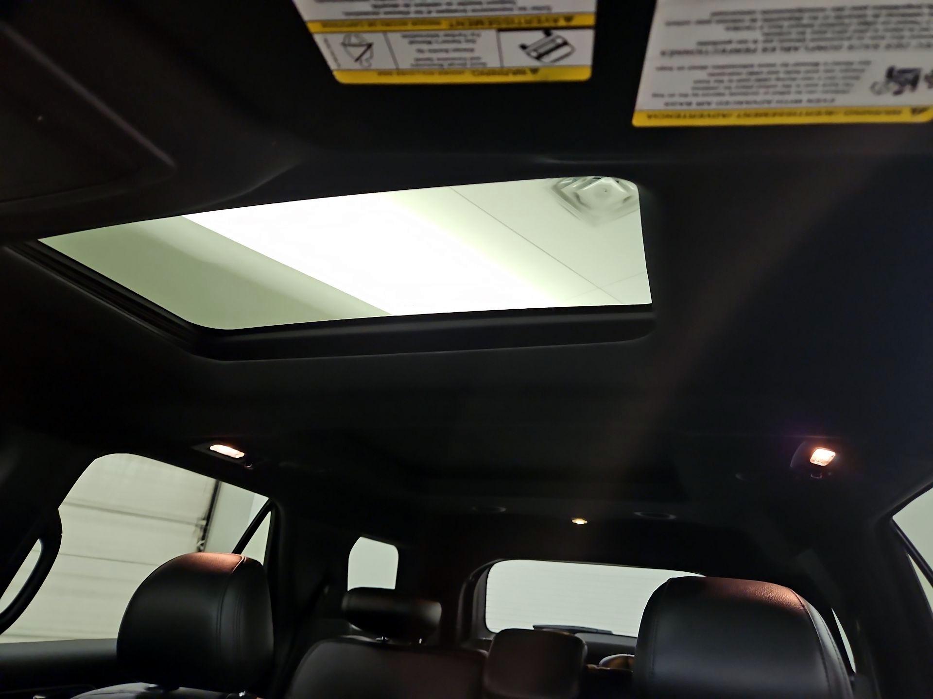 Thumbnail: 2016 Ford Explorer - 20