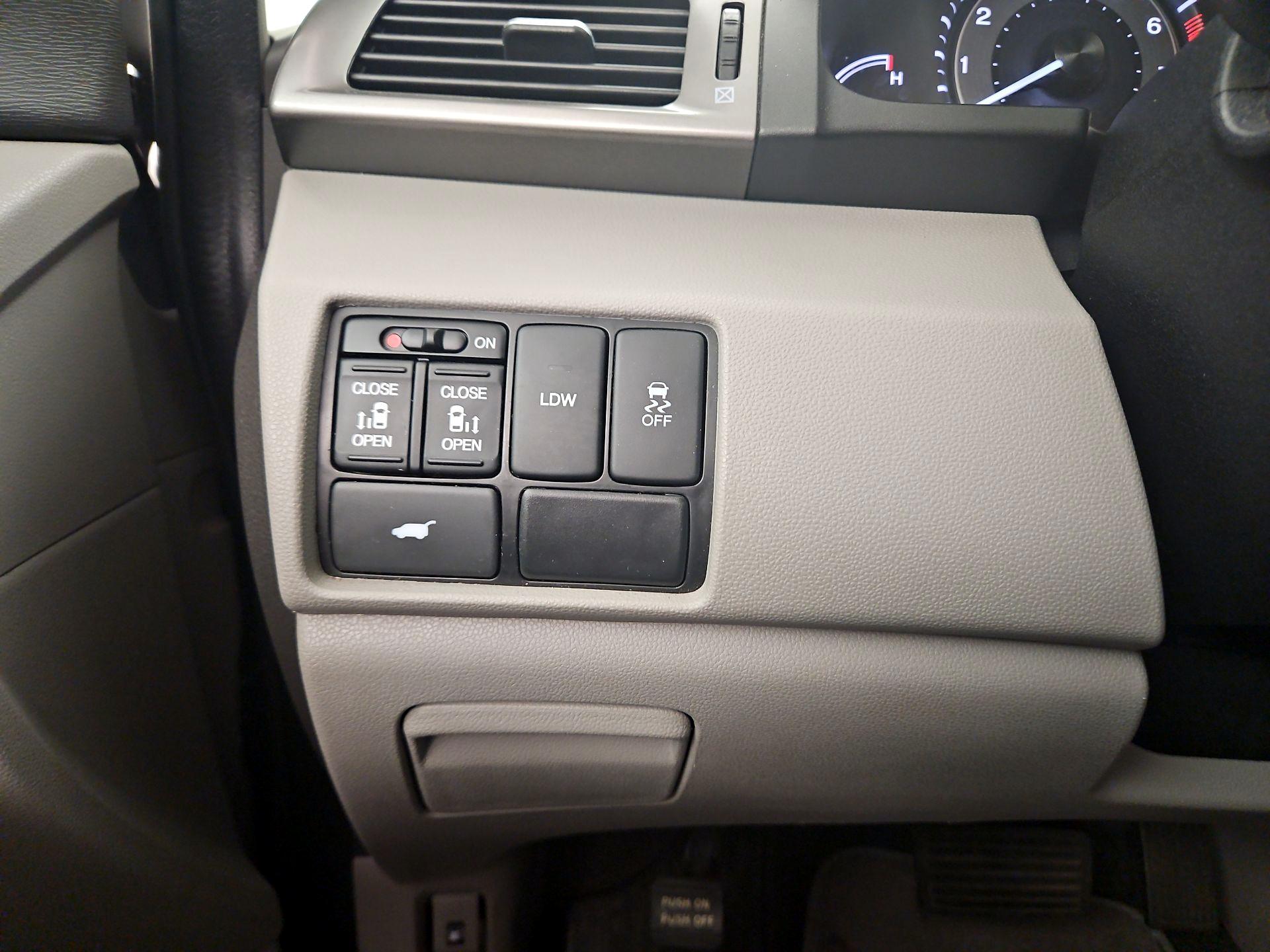 Thumbnail: 2016 Honda Odyssey - 13