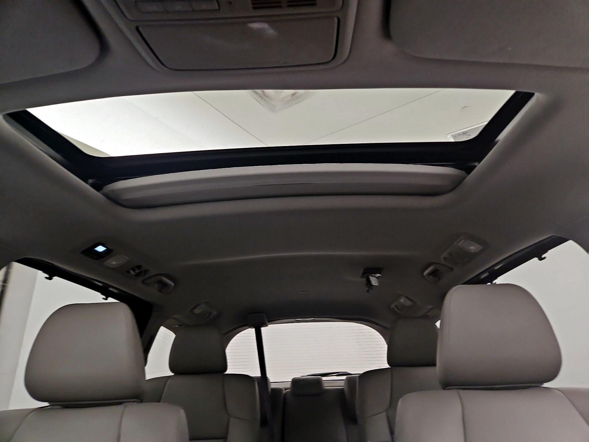 Thumbnail: 2016 Honda Odyssey - 19