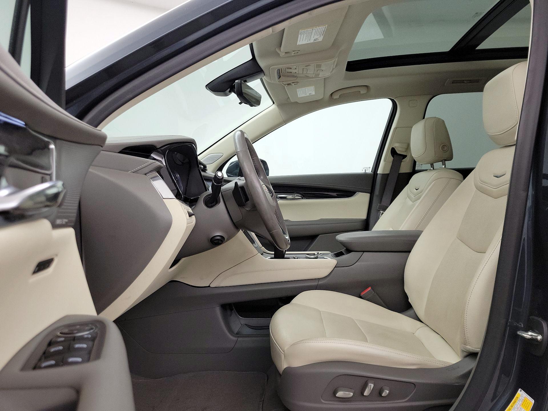 Thumbnail: 2020 Cadillac XT6 - 11