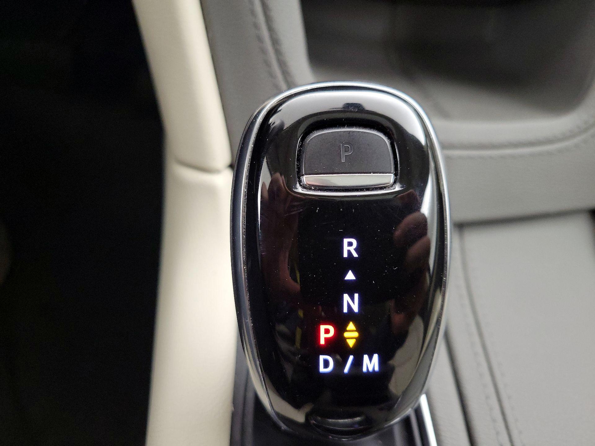 Thumbnail: 2020 Cadillac XT6 - 18