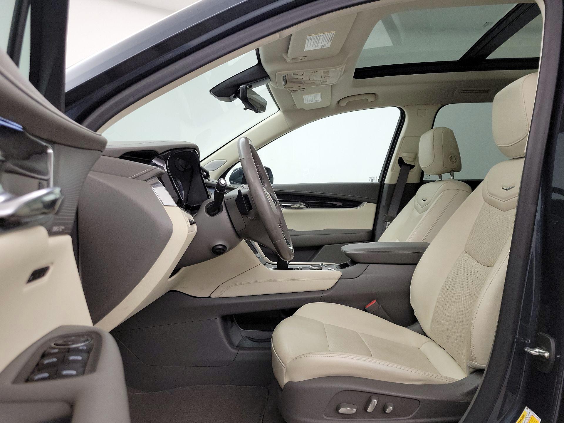 Thumbnail: 2020 Cadillac XT6 - 20