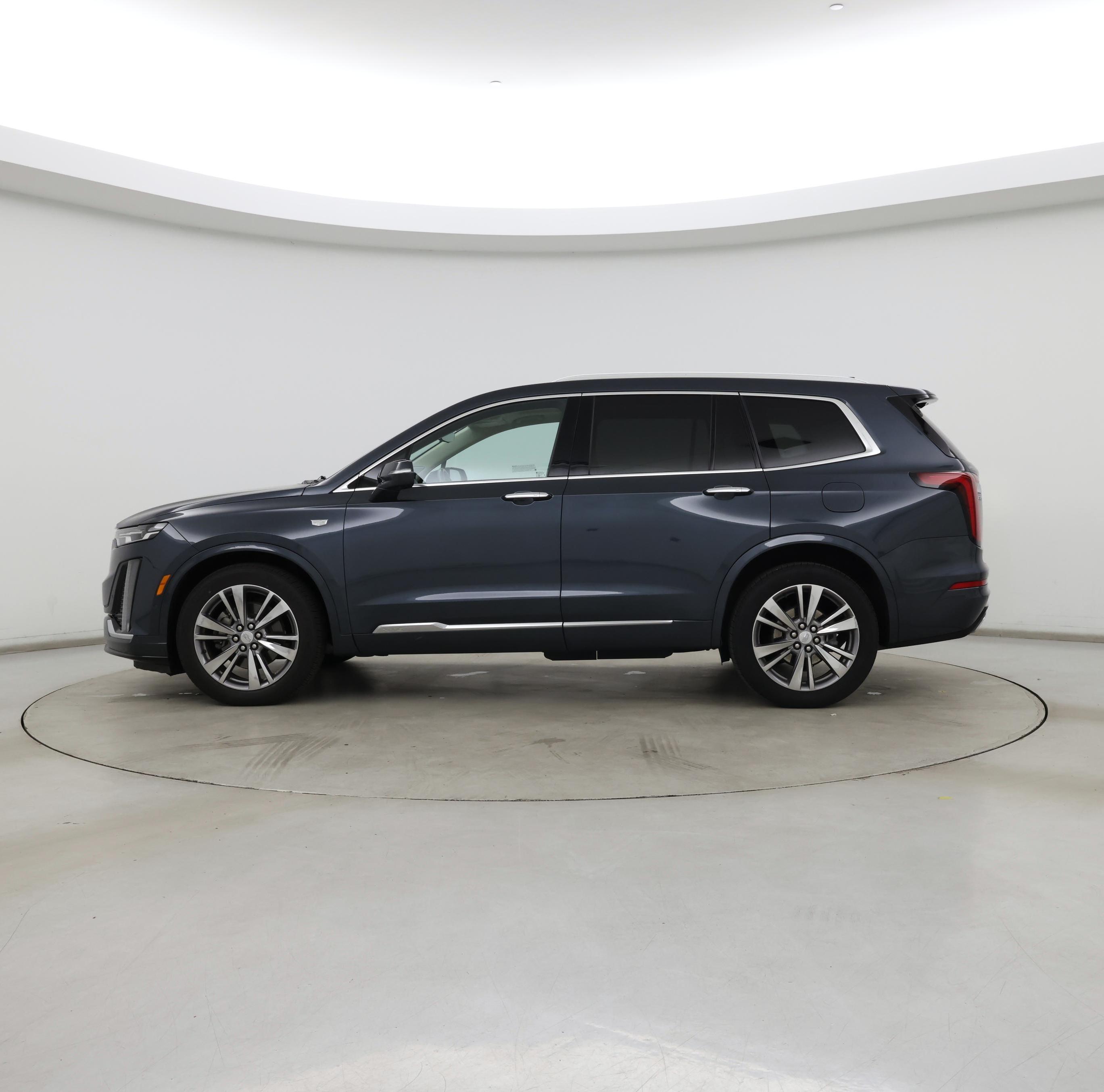 Thumbnail: 2020 Cadillac XT6 - 3