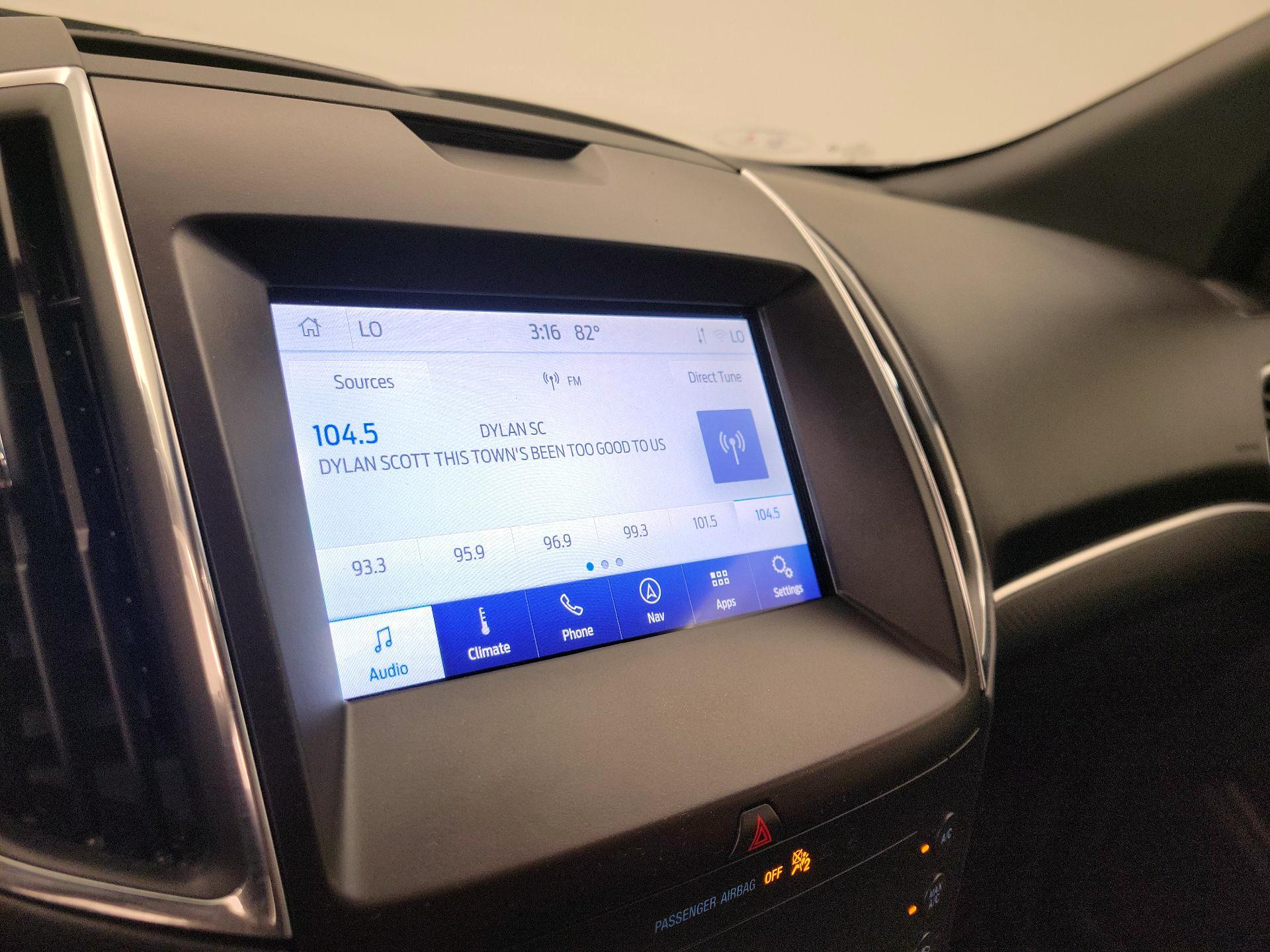 Thumbnail: 2020 Ford Edge - 15