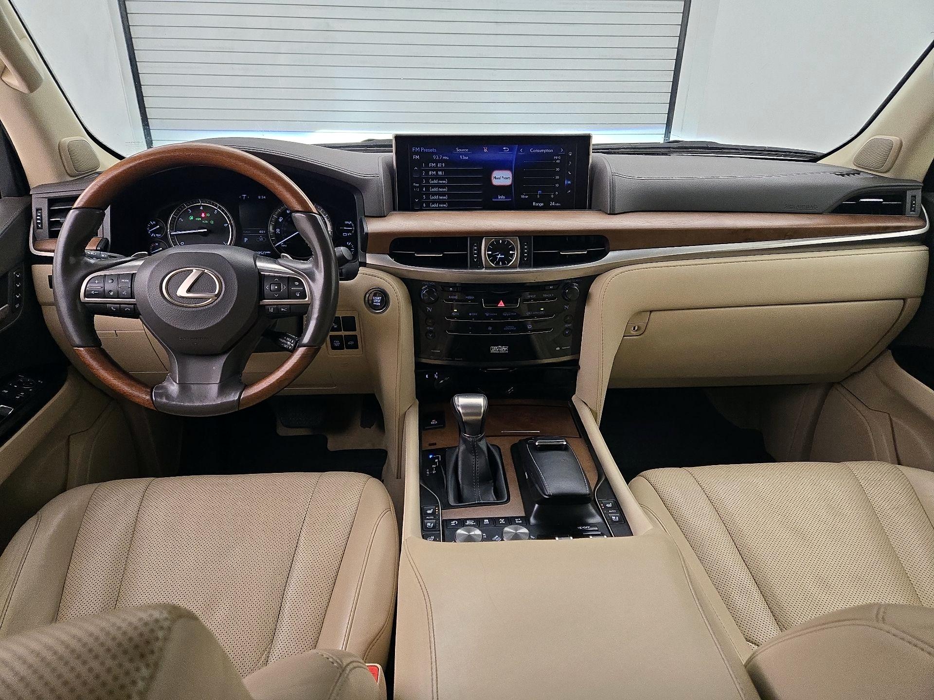 Thumbnail: 2019 Lexus LX - 9
