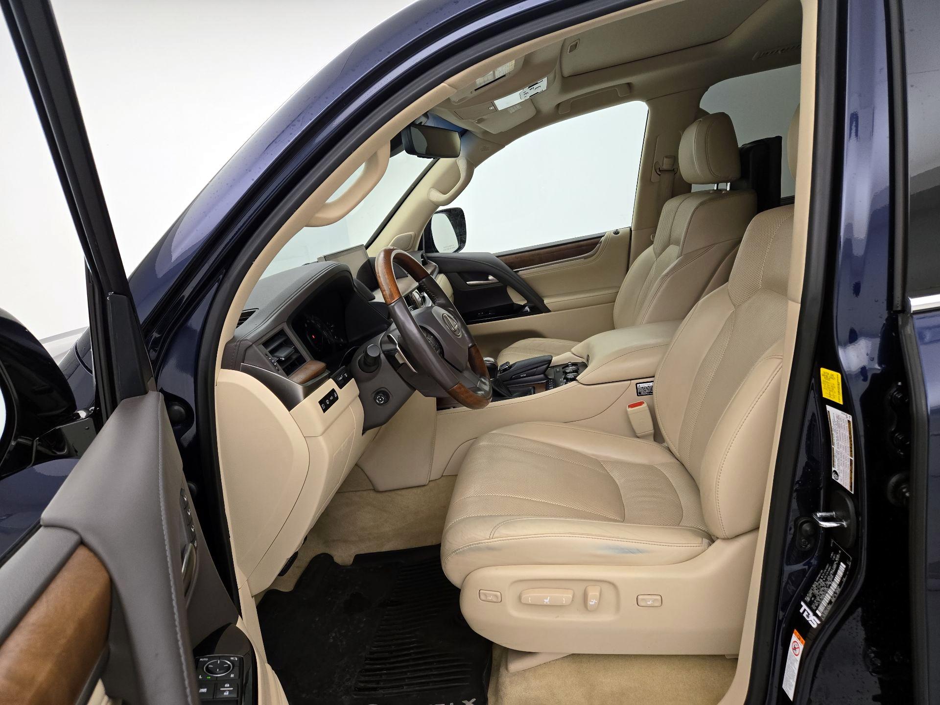 Thumbnail: 2019 Lexus LX - 11