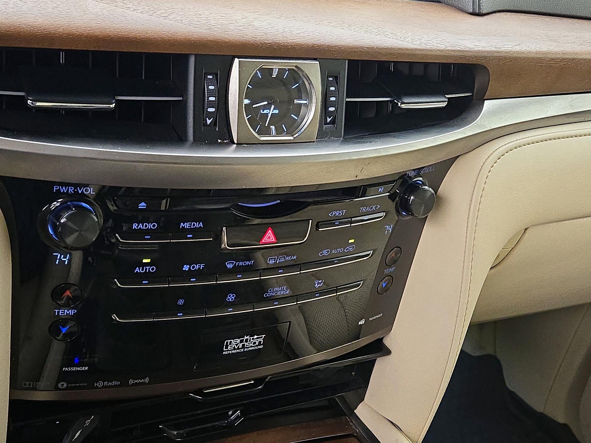 Thumbnail: 2019 Lexus LX - 15