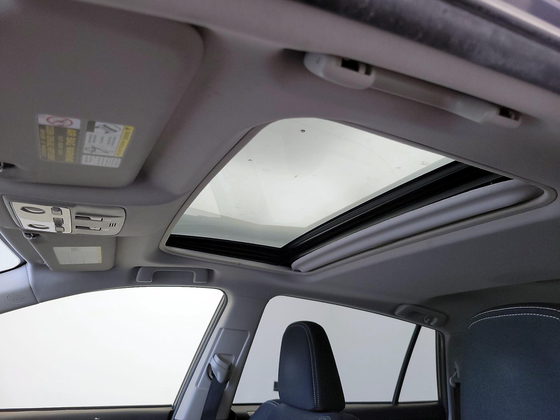 Thumbnail: 2013 Toyota RAV4 - 19