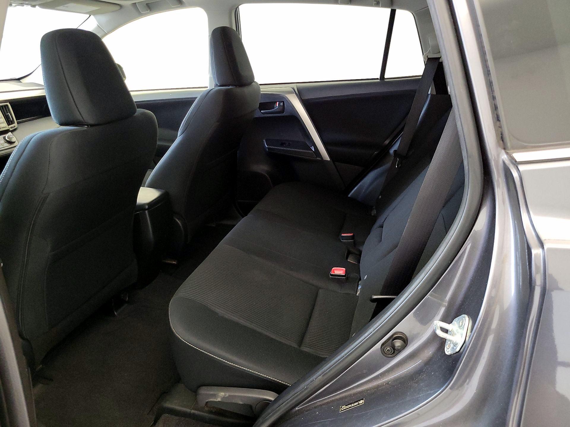 Thumbnail: 2013 Toyota RAV4 - 20