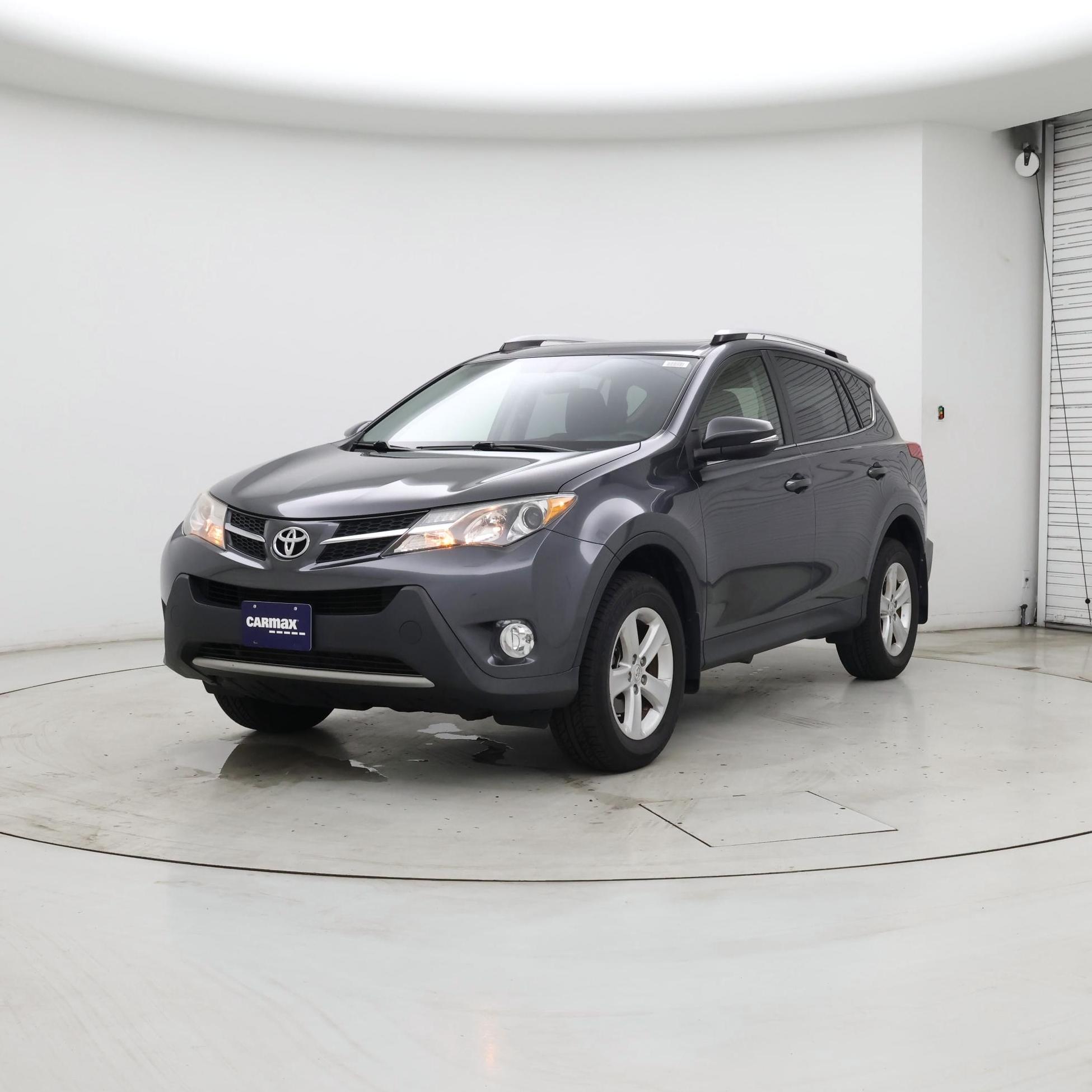 Thumbnail: 2013 Toyota RAV4 - 4