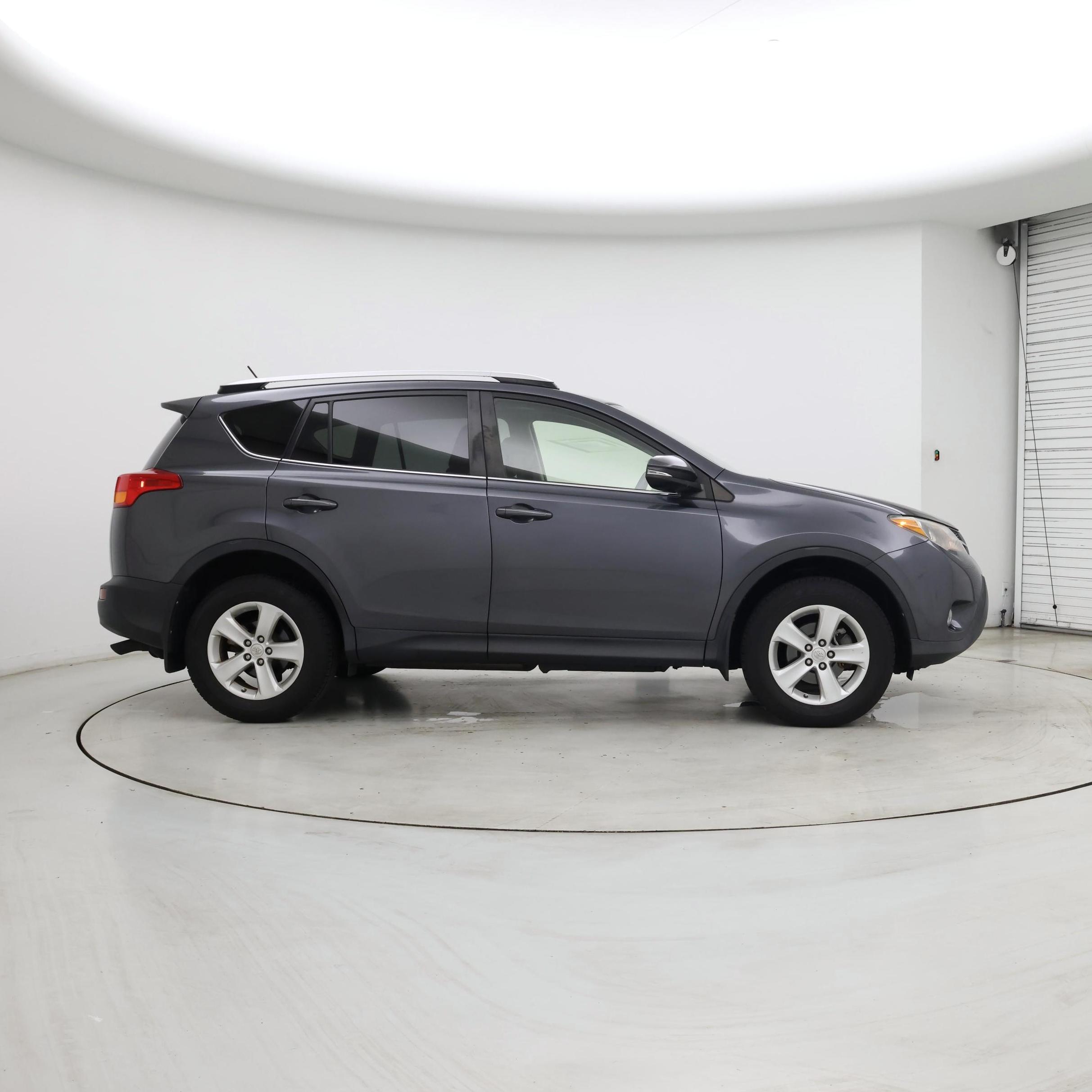 Thumbnail: 2013 Toyota RAV4 - 7