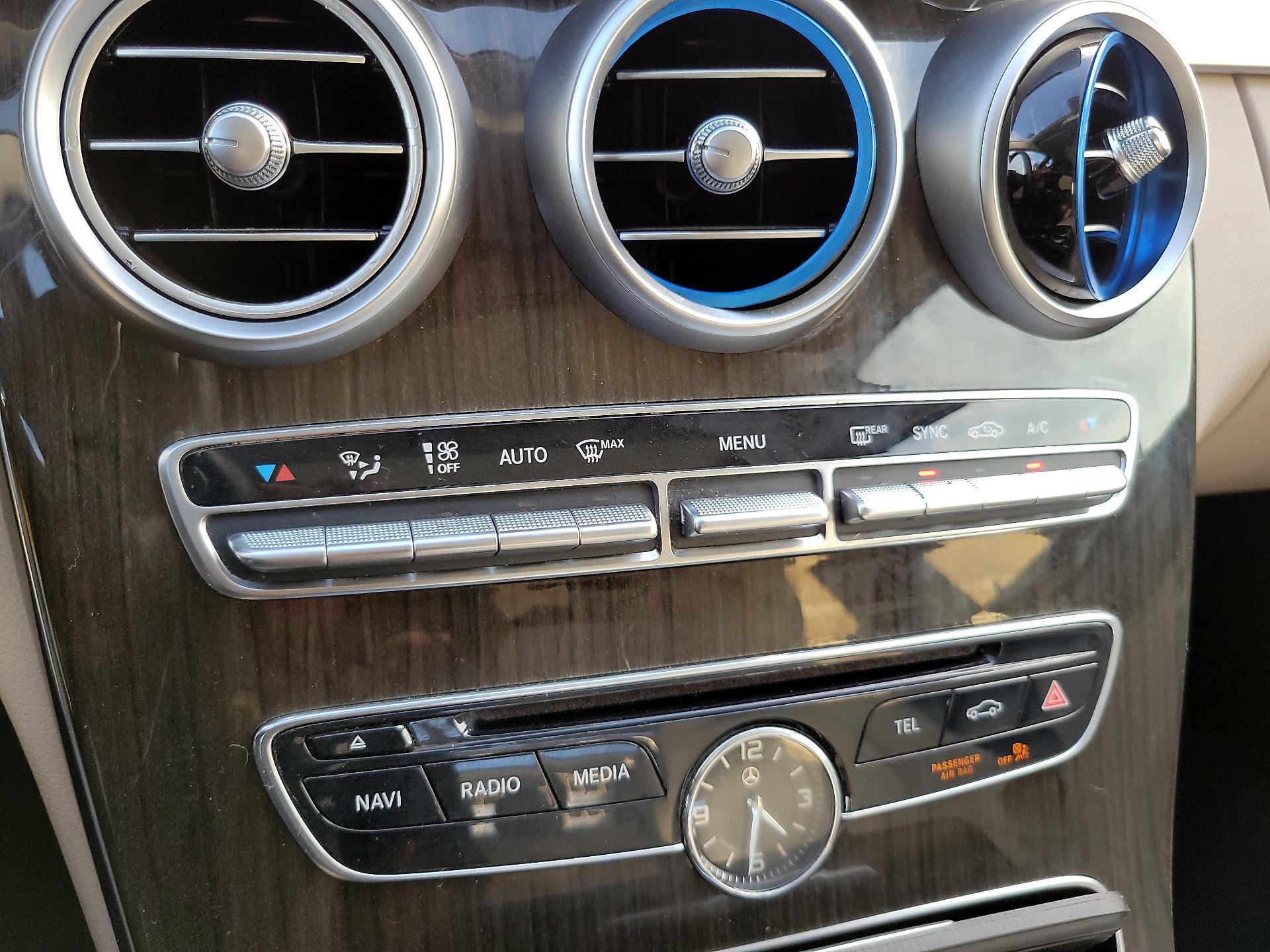 Thumbnail: 2016 Mercedes-Benz C-Class - 15