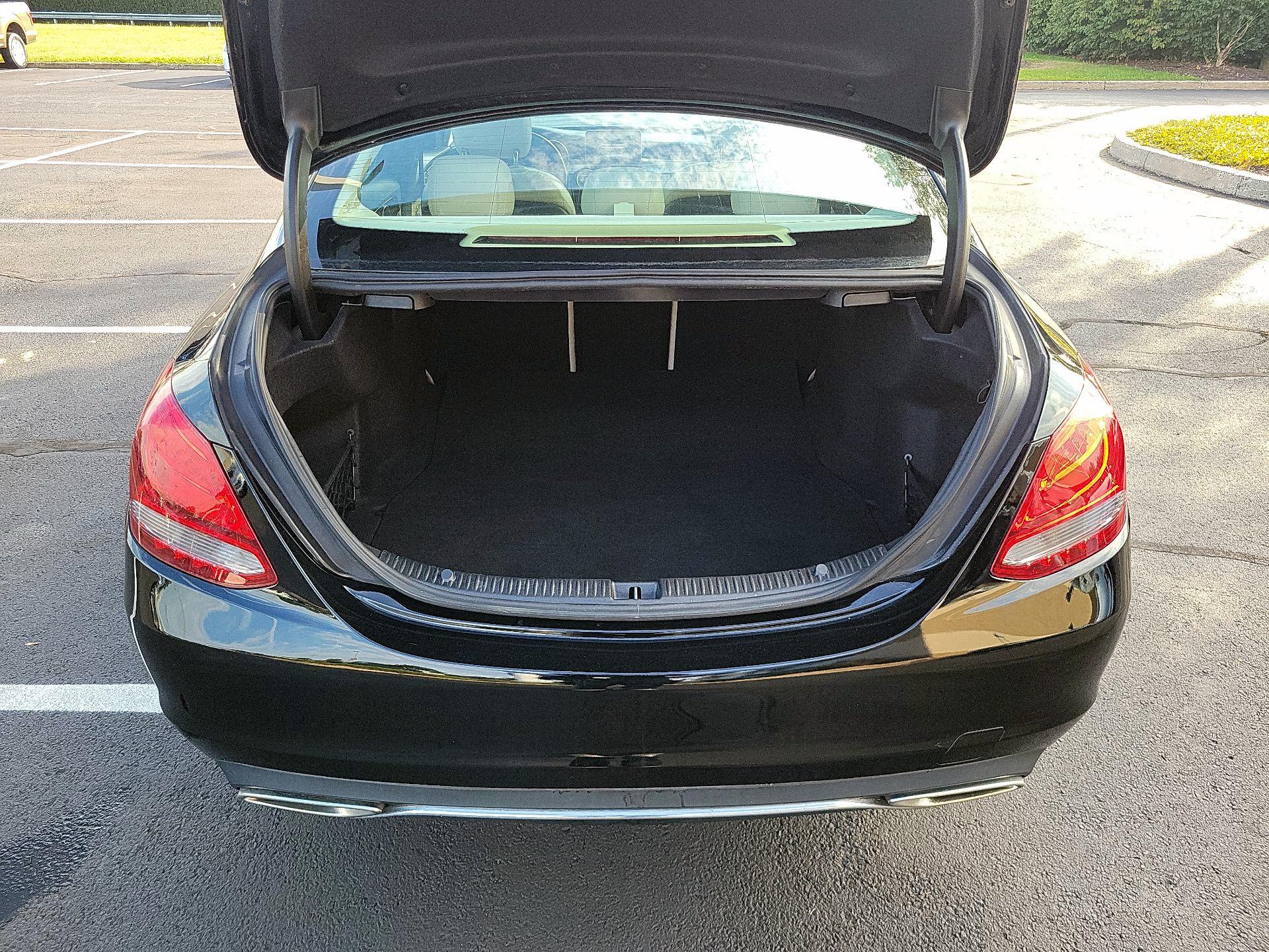 Thumbnail: 2016 Mercedes-Benz C-Class - 20